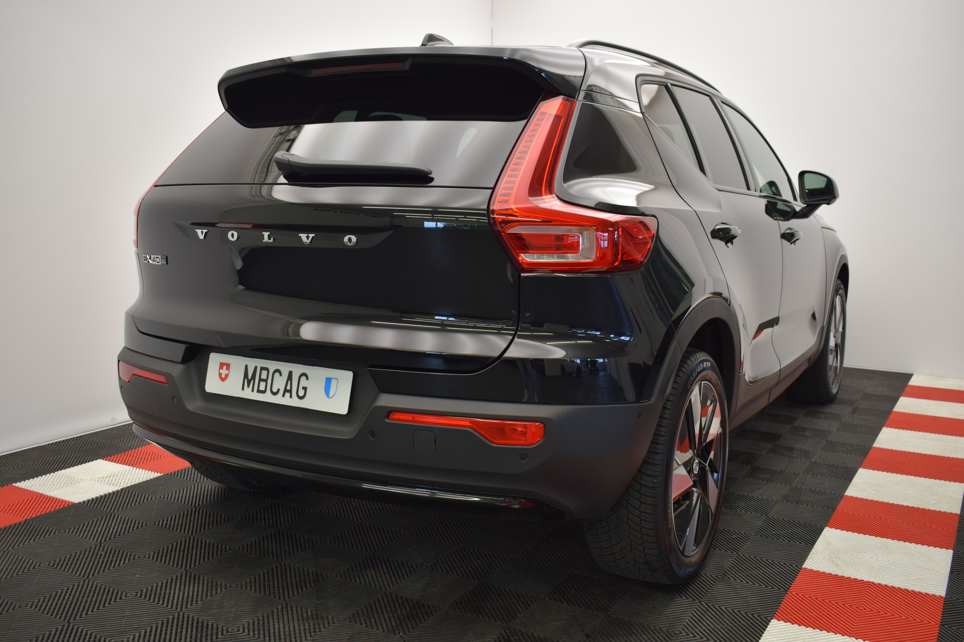 VOLVO EX40 82kWh Twin Motor AWD Plus, CH Typenschein-image-10