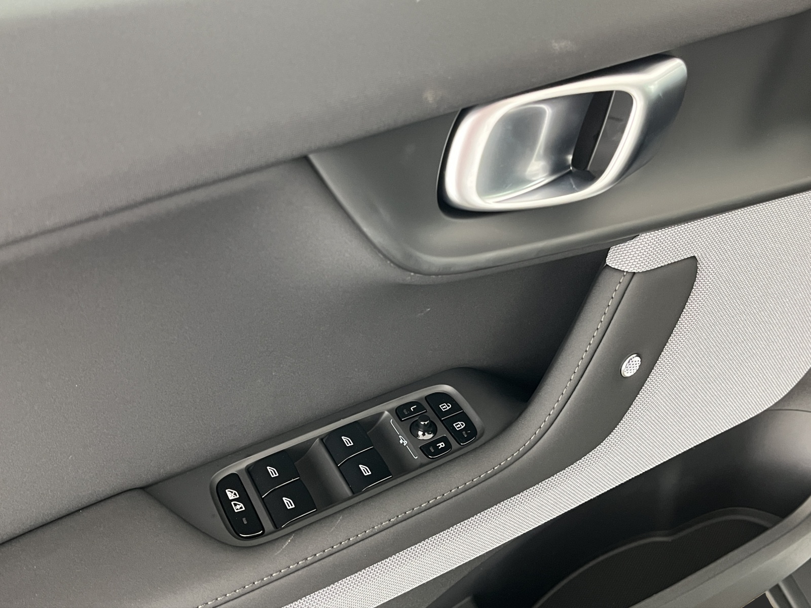 POLESTAR 2 Long Range Single Motor Prime-image-16