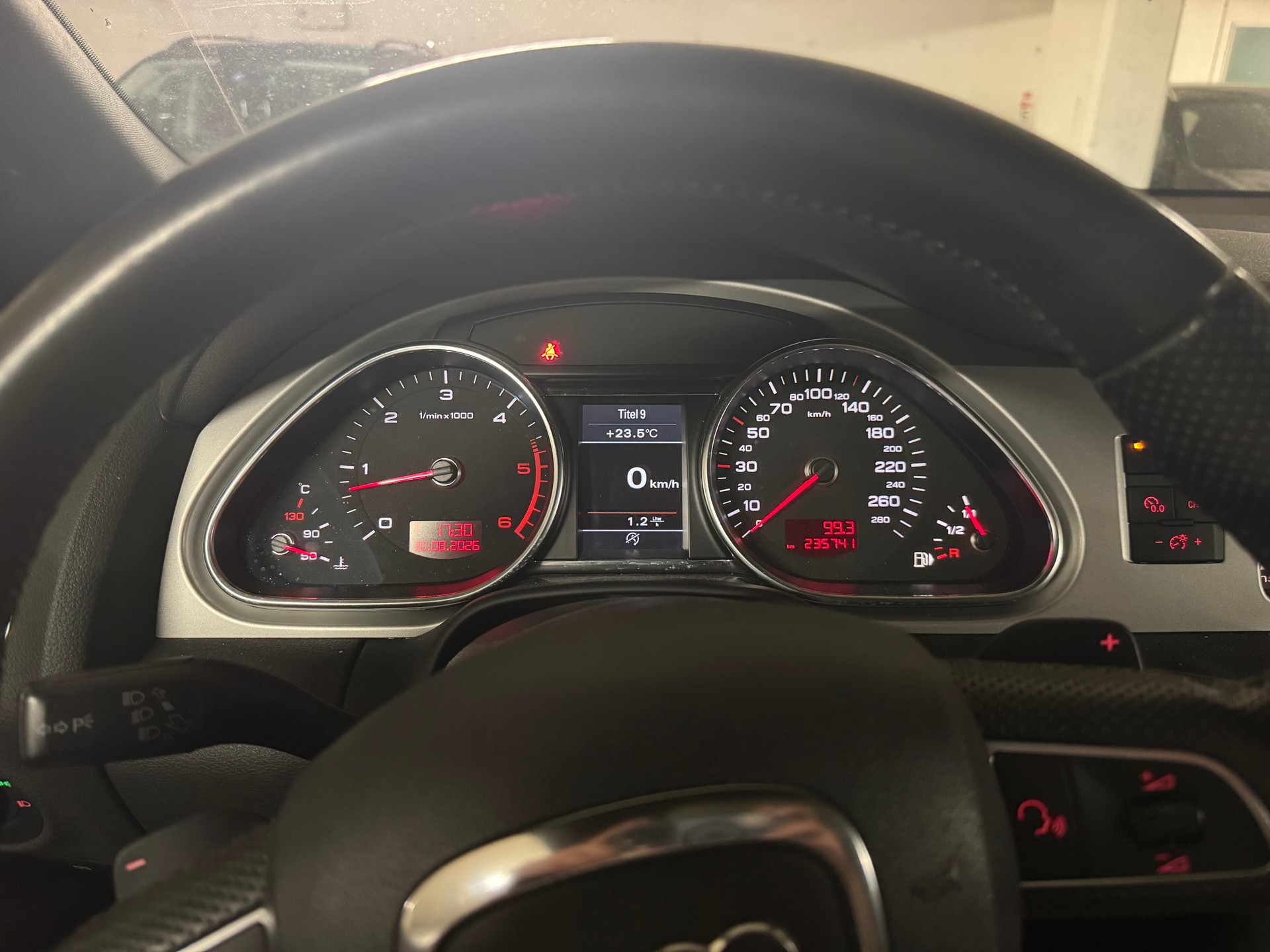 AUDI SUV-image-4