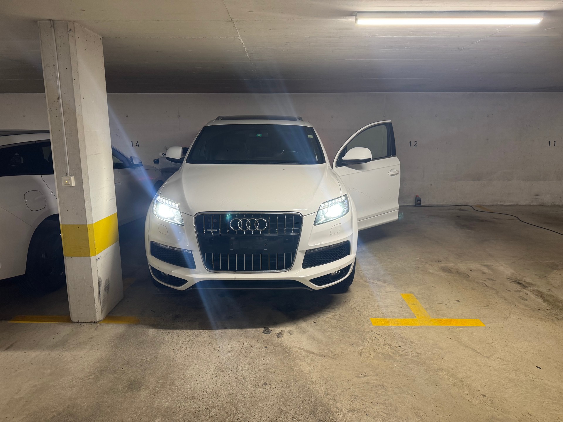 AUDI SUV-image-0