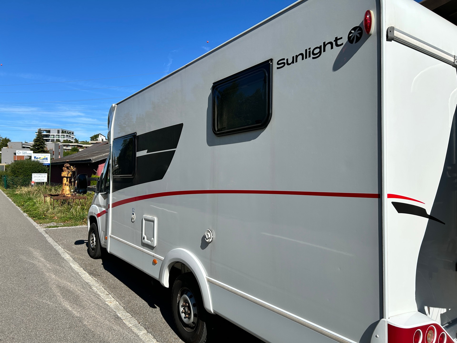 SUNLIGHT T66-image-1