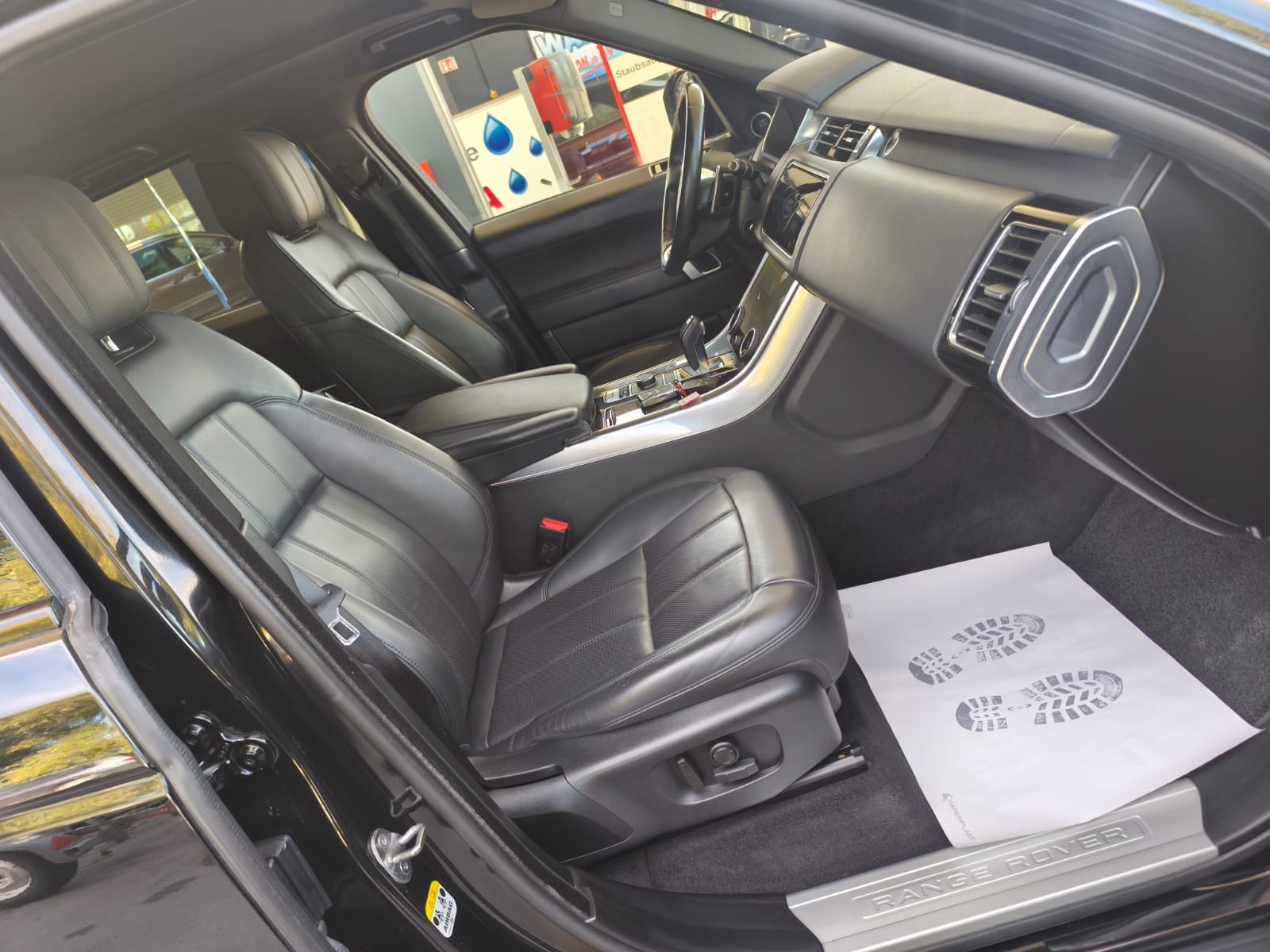 LAND ROVER Range Rover Sport D250 3.0D I6 MHEV HSE Silver Automatic-image-17