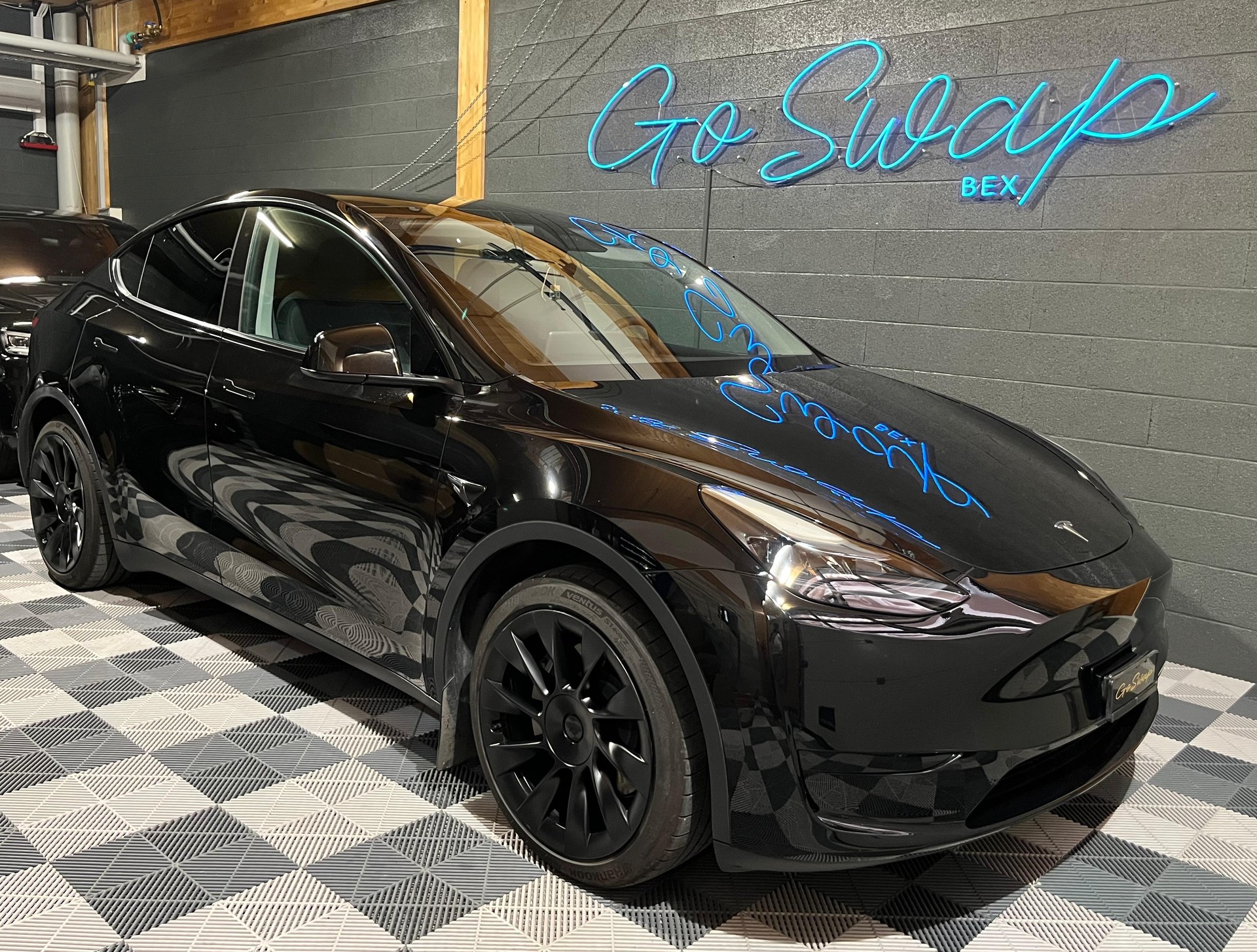TESLA Model Y RWD-image-0