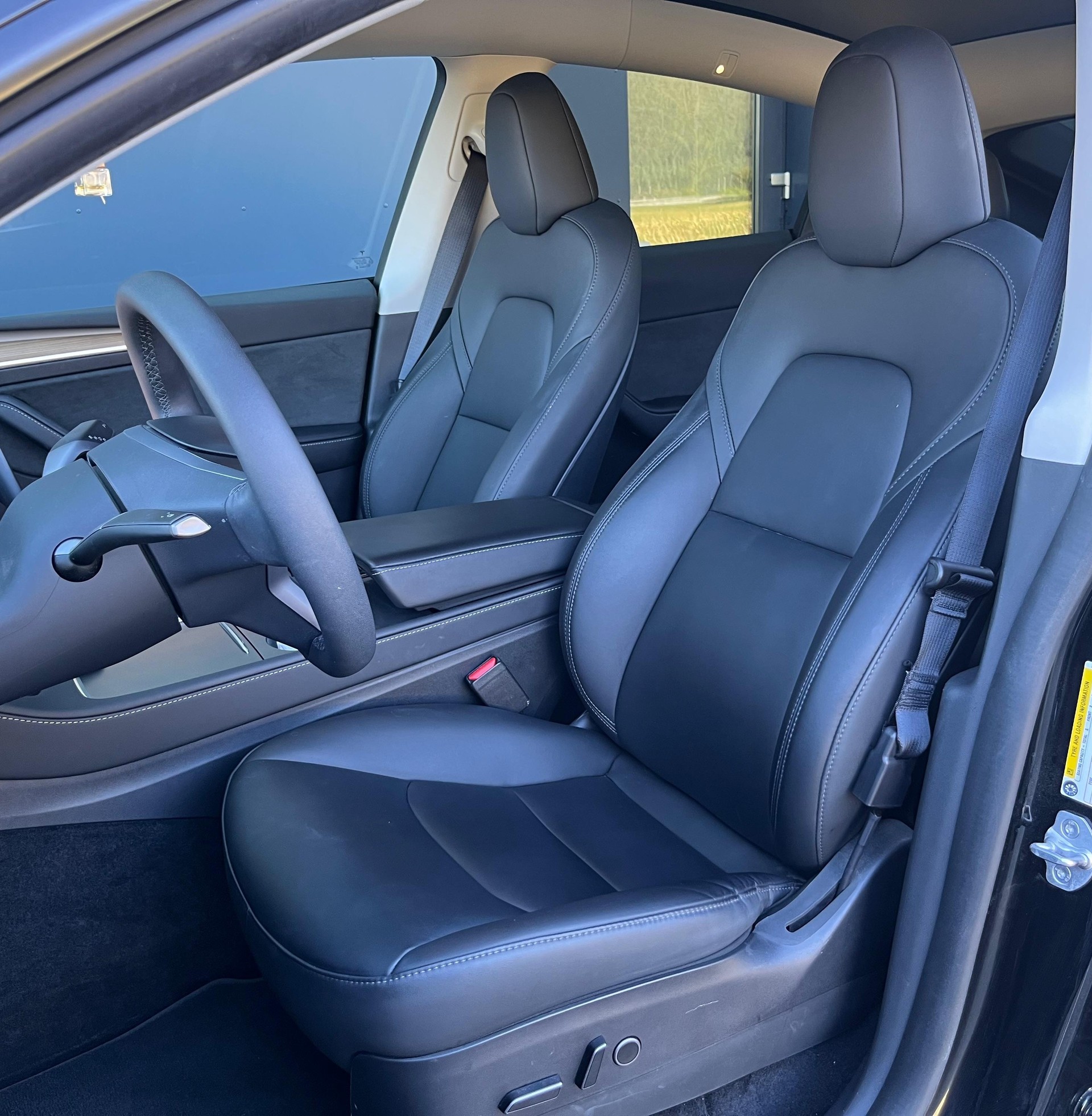 TESLA Model Y RWD-image-9