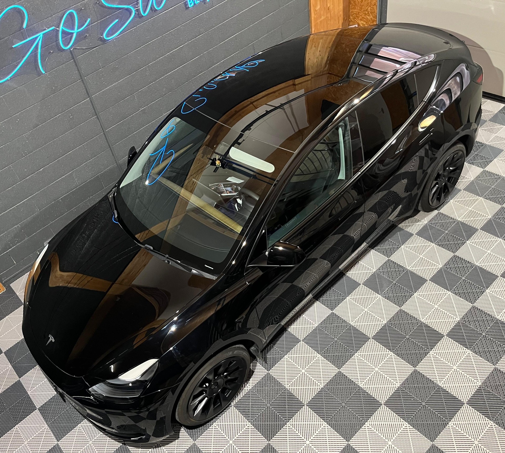 TESLA Model Y RWD-image-5
