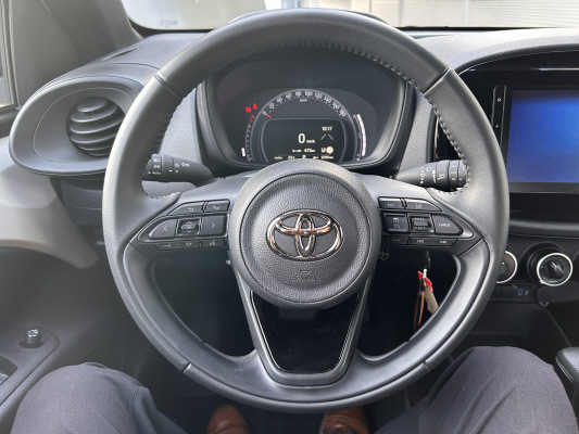 TOYOTA Aygo X1.0 VVT-i Comf. CVT-image-8