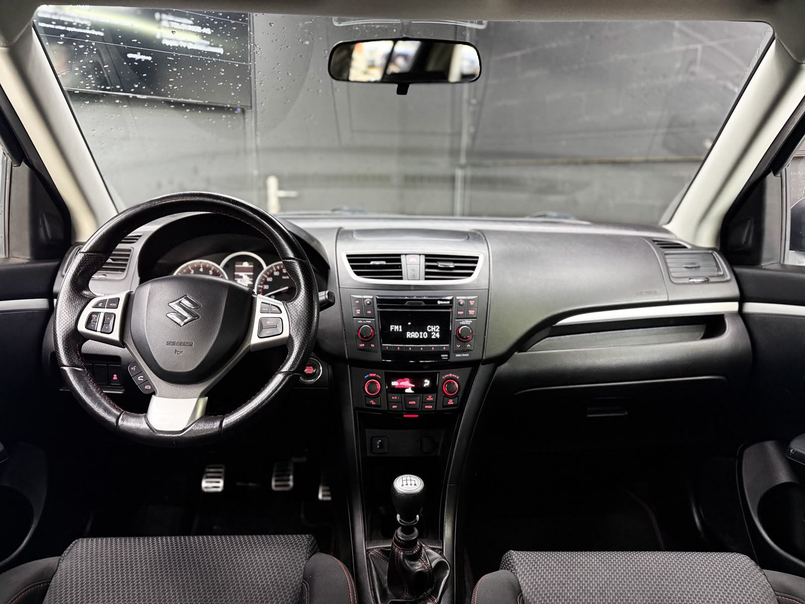 SUZUKI Swift 1.6i 16V Sport Sergio Cellano Top-image-9