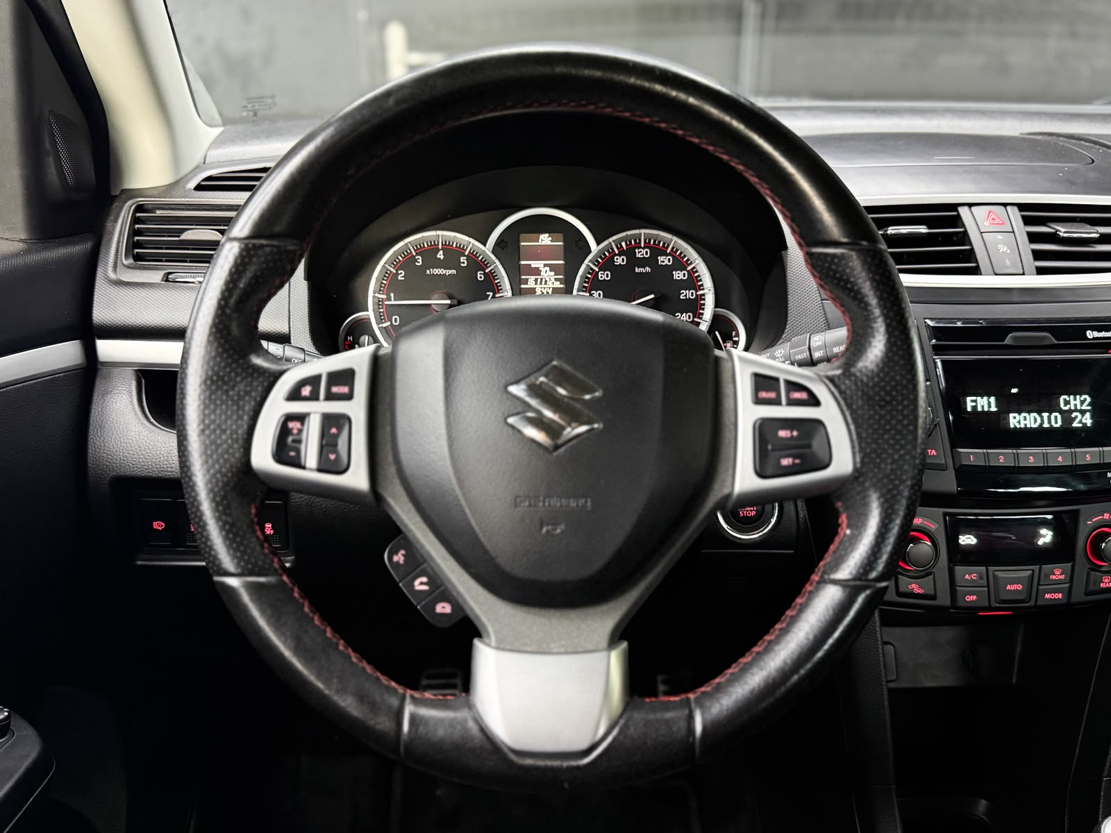 SUZUKI Swift 1.6i 16V Sport Sergio Cellano Top-image-10