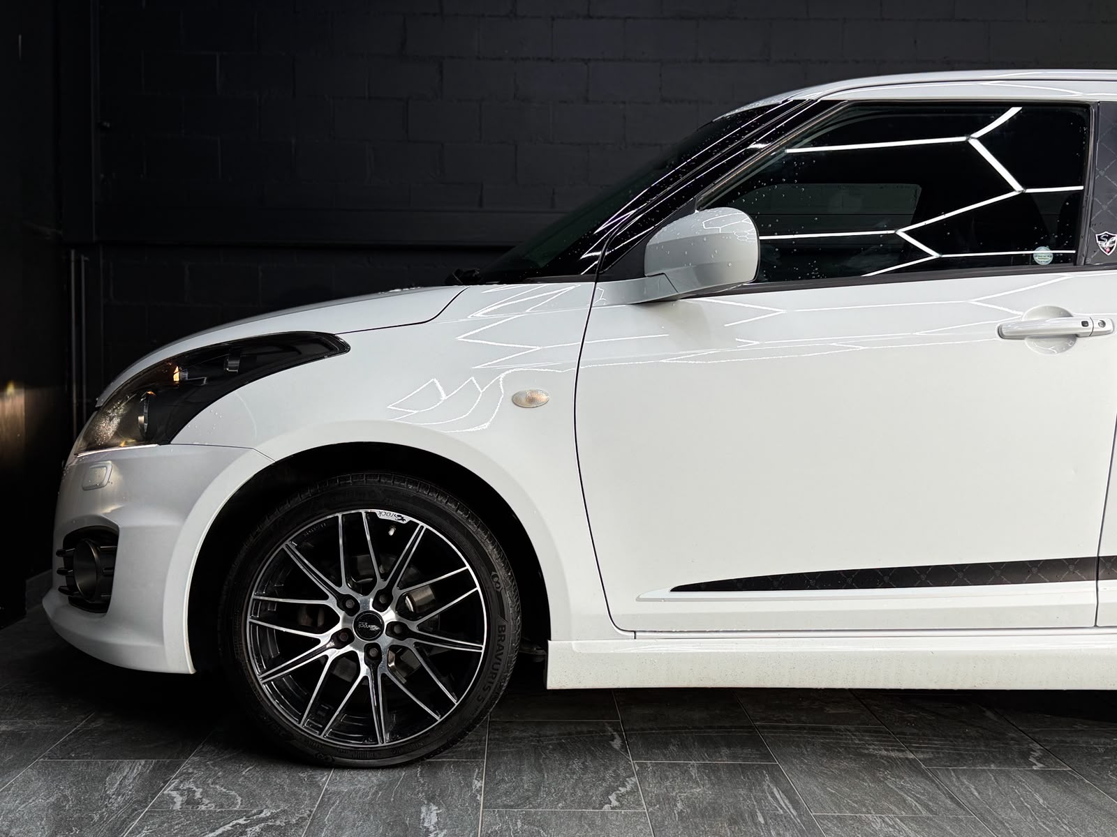 SUZUKI Swift 1.6i 16V Sport Sergio Cellano Top-image-5