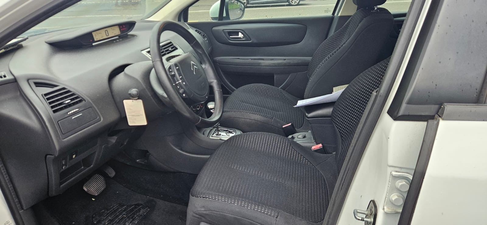 CITROEN C4 Berline 1.6i 16V VTR (Pack) Automatic-image-4