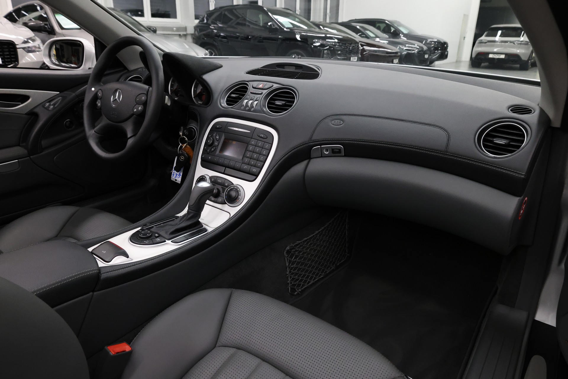 MERCEDES-BENZ SL 55 AMG Automatic-image-24
