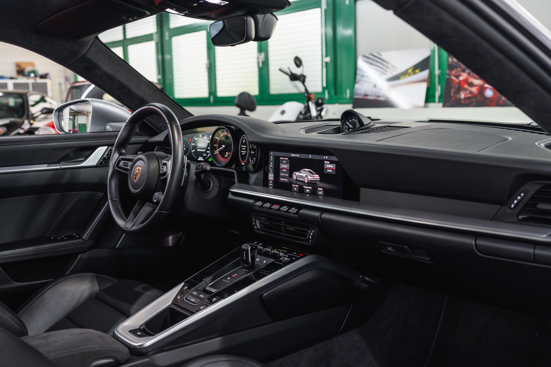 PORSCHE 911 Carrera 4S PDK-image-12