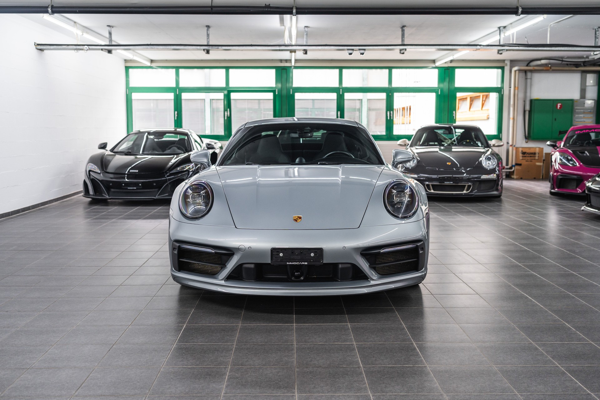 PORSCHE 911 Carrera 4S PDK-showroom-element-1