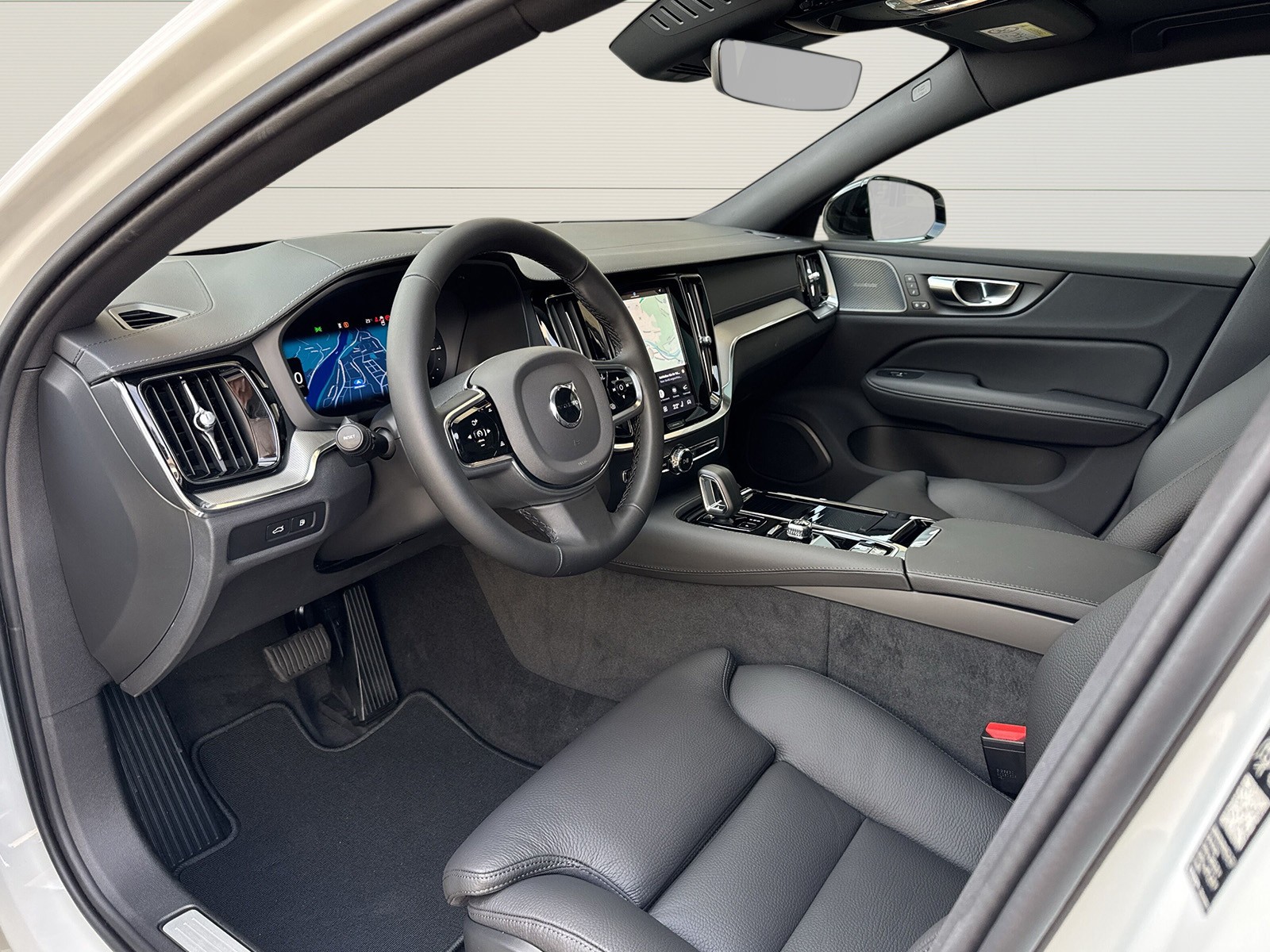 VOLVO V60 2.0 T6 TE Ultra Dark eAWD-image-7