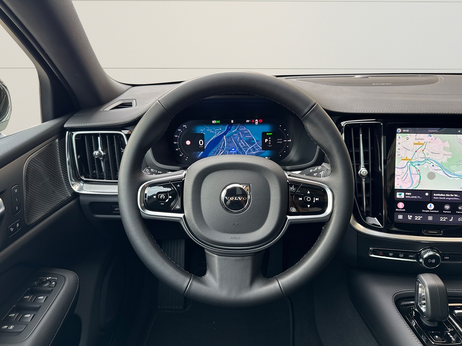 VOLVO V60 2.0 T6 TE Ultra Dark eAWD-image-15