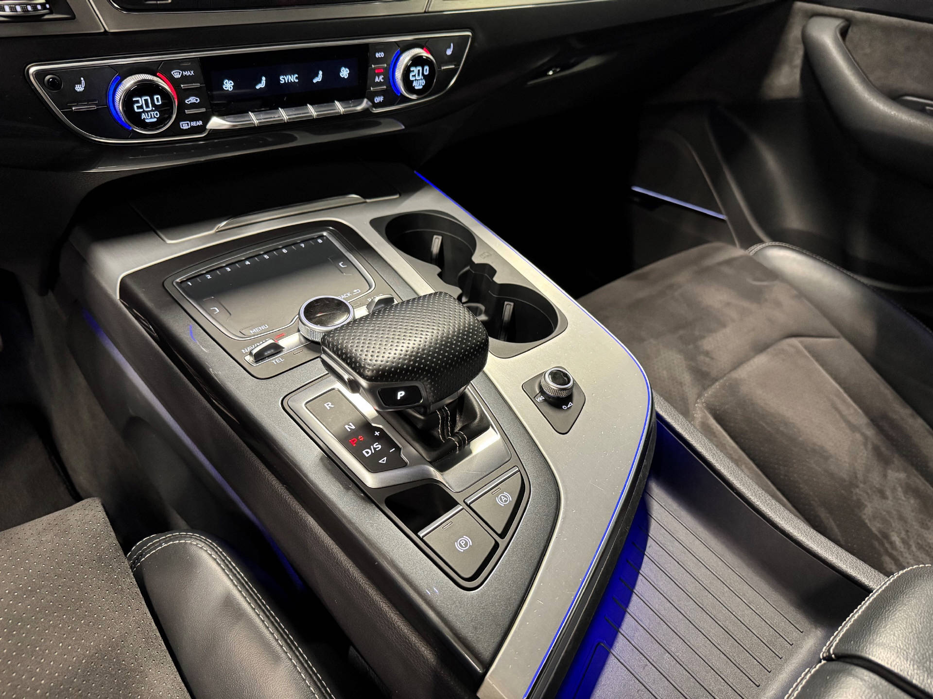 AUDI Q7 3.0 V6 TDI 272 quattro T-Tronic-image-8