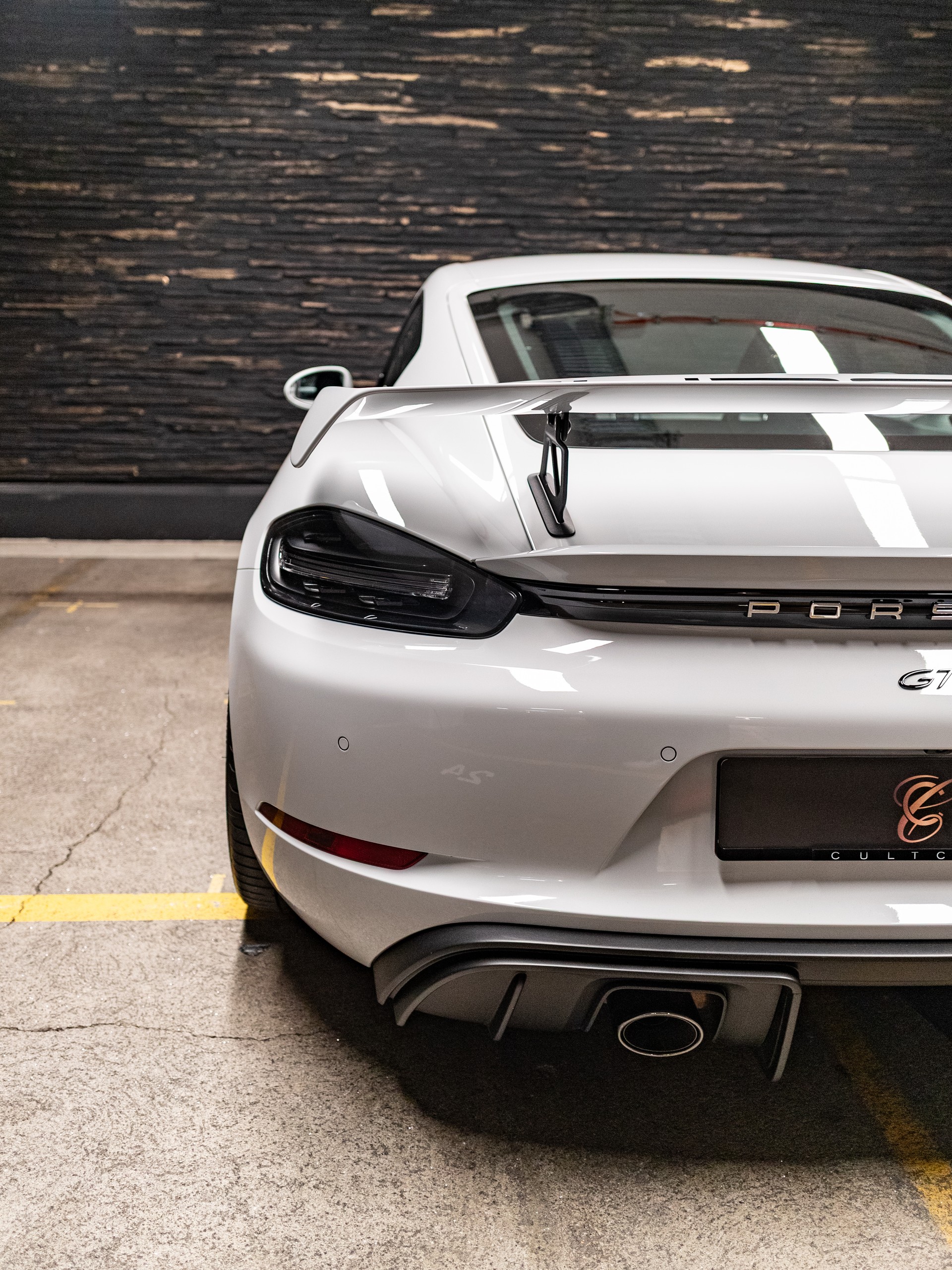PORSCHE 718 Cayman GT4 PDK-image-12