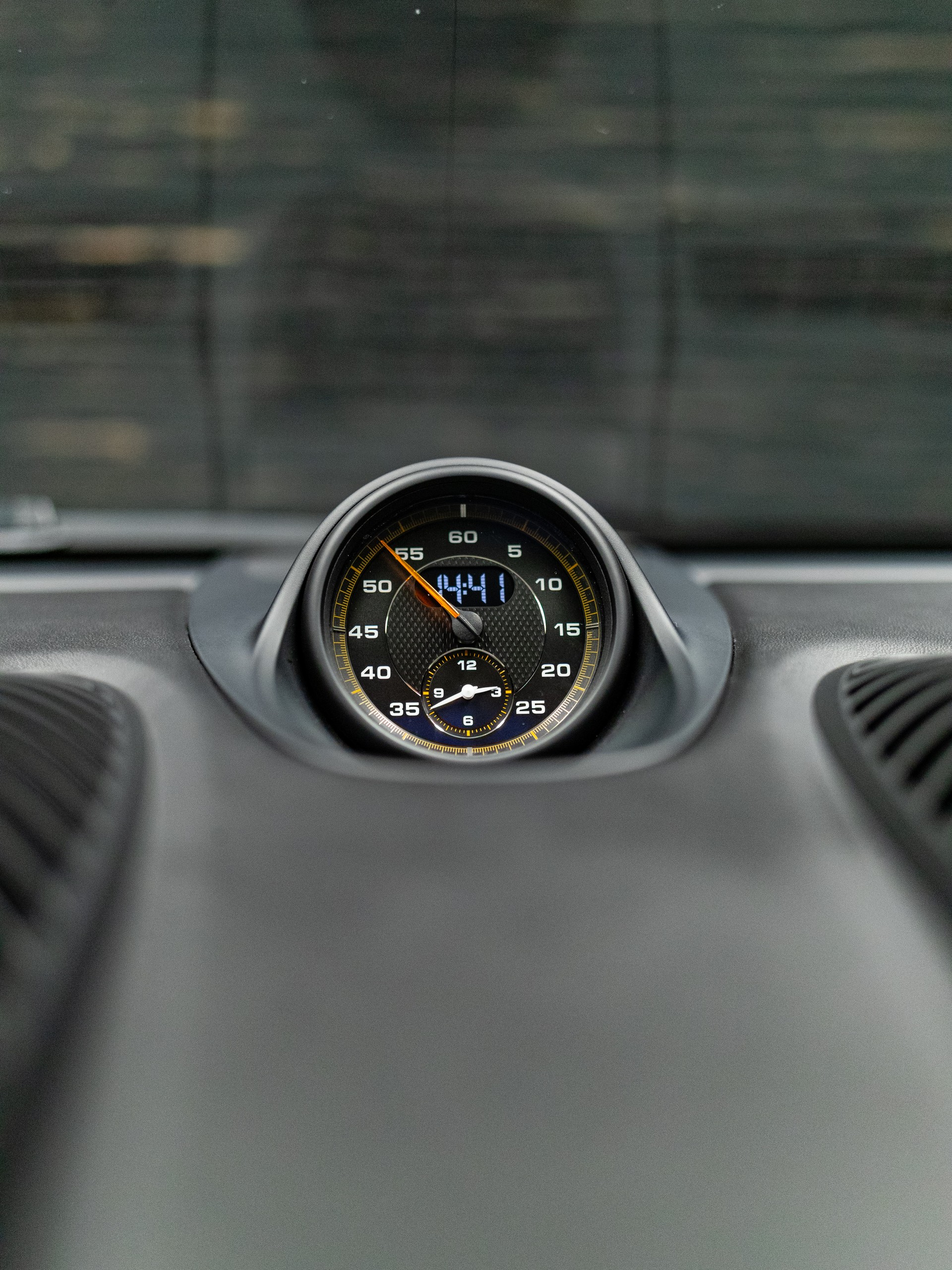 PORSCHE 718 Cayman GT4 PDK-image-17