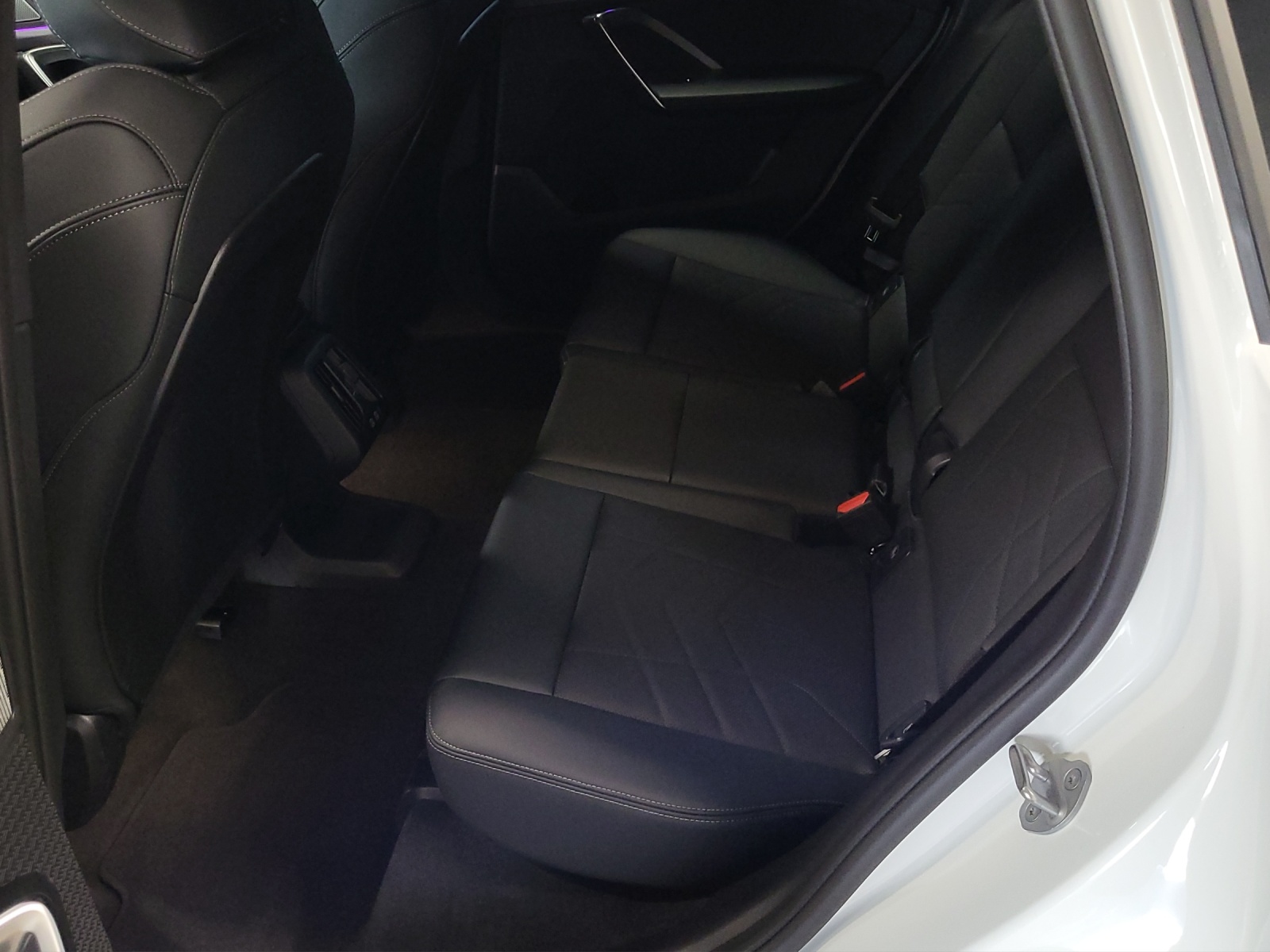 BMW X1 xDrive 23i 48V M Sport-image-18