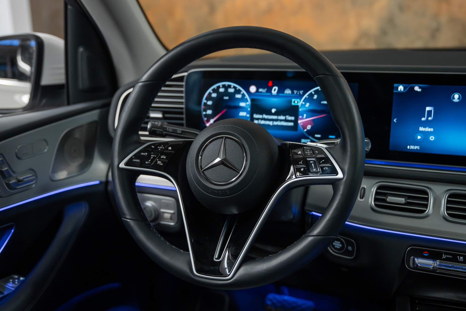 MERCEDES-BENZ GLE 450 4Matic 9G-Tronic *Facelift*7-Plätzer*Panorama*22"Alu*-image-20