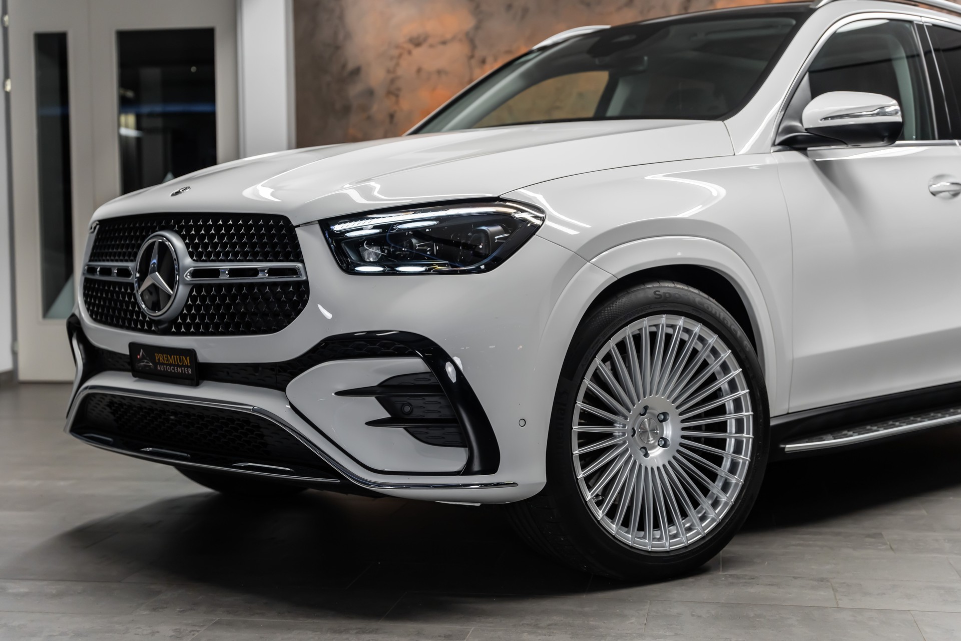 MERCEDES-BENZ GLE 450 4Matic 9G-Tronic *Facelift*7-Plätzer*Panorama*22"Alu*-image-2