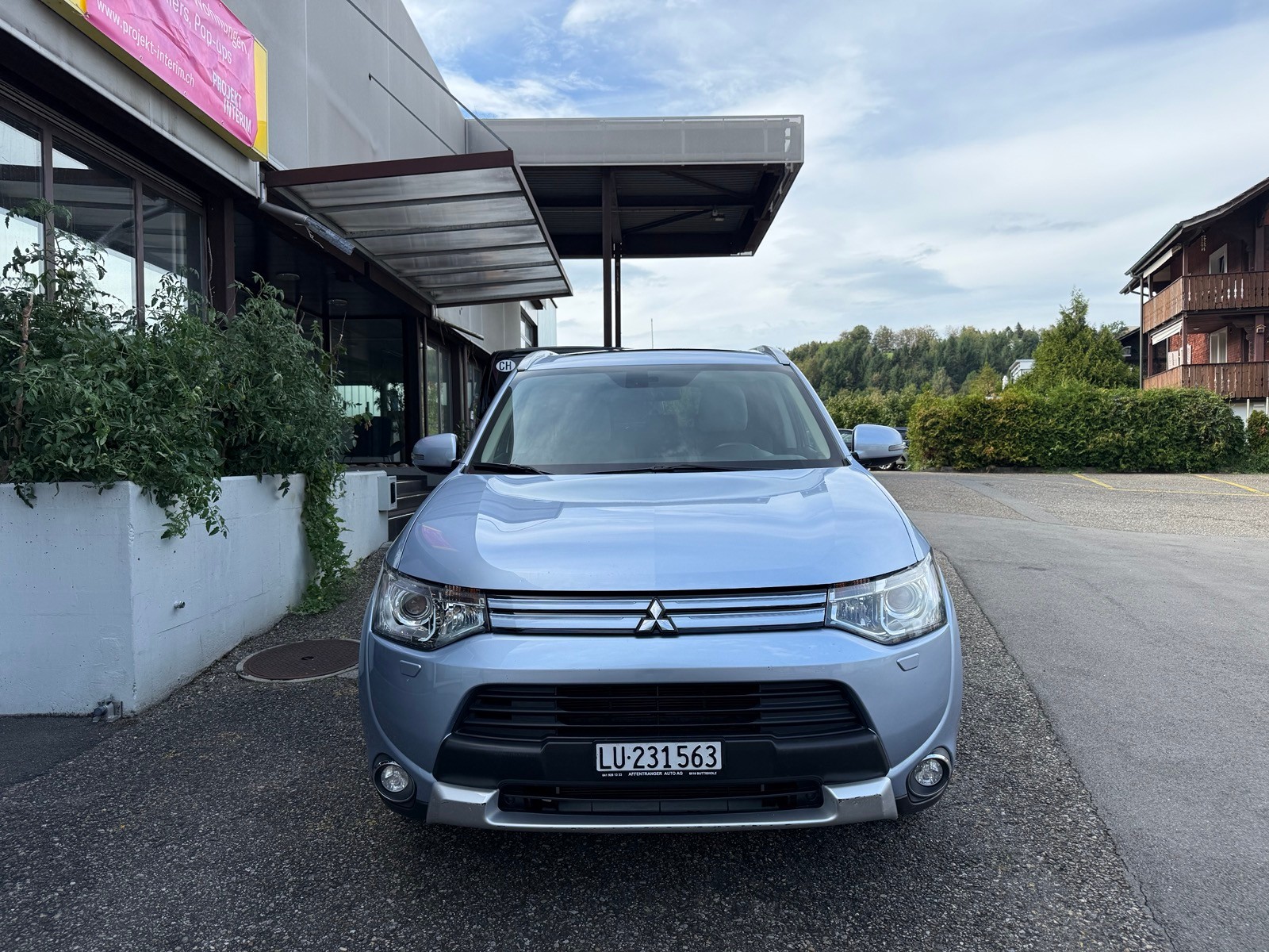 MITSUBISHI 2.0 PHEV Navigator Safety-image-0