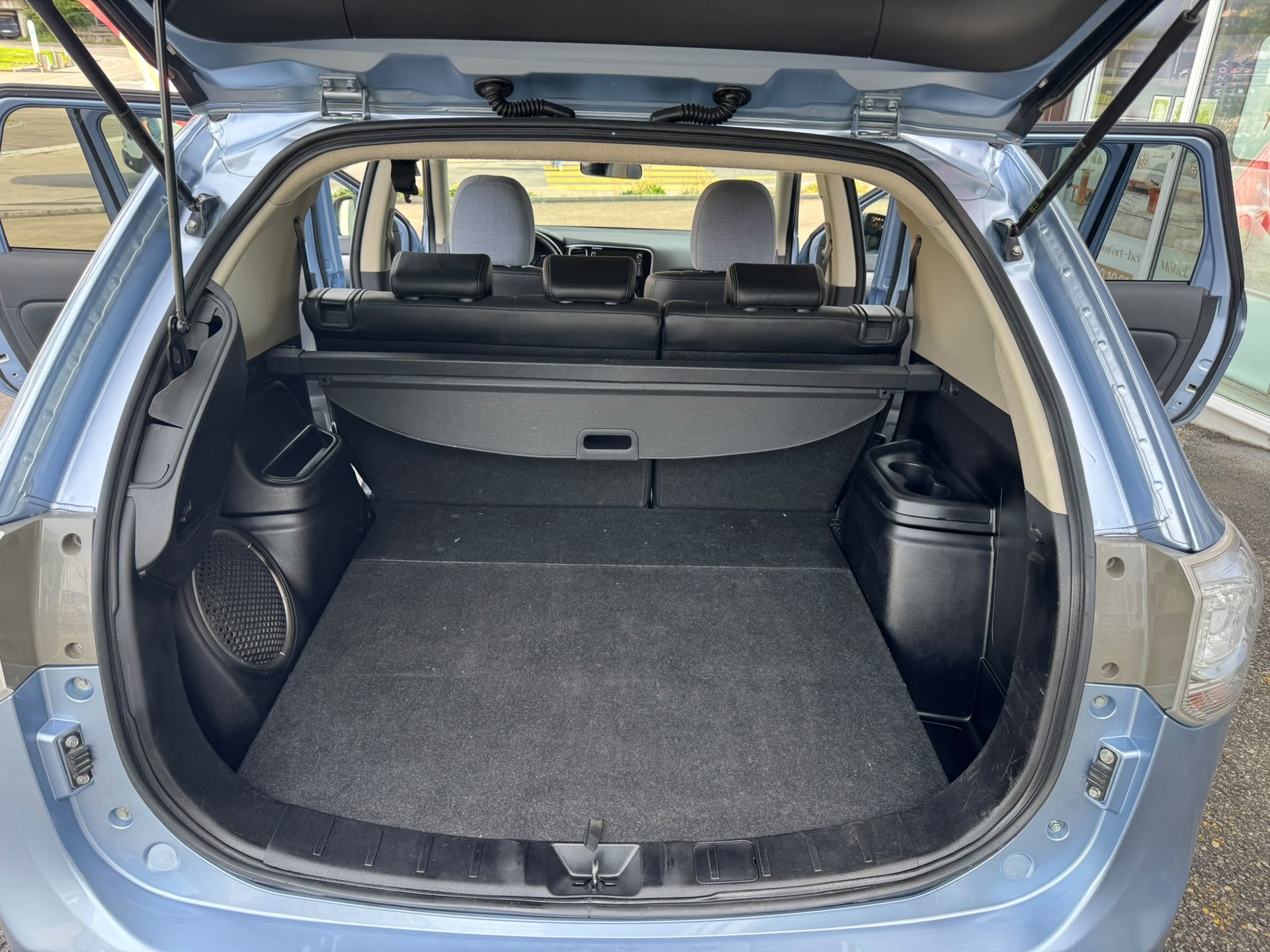 MITSUBISHI 2.0 PHEV Navigator Safety-image-5