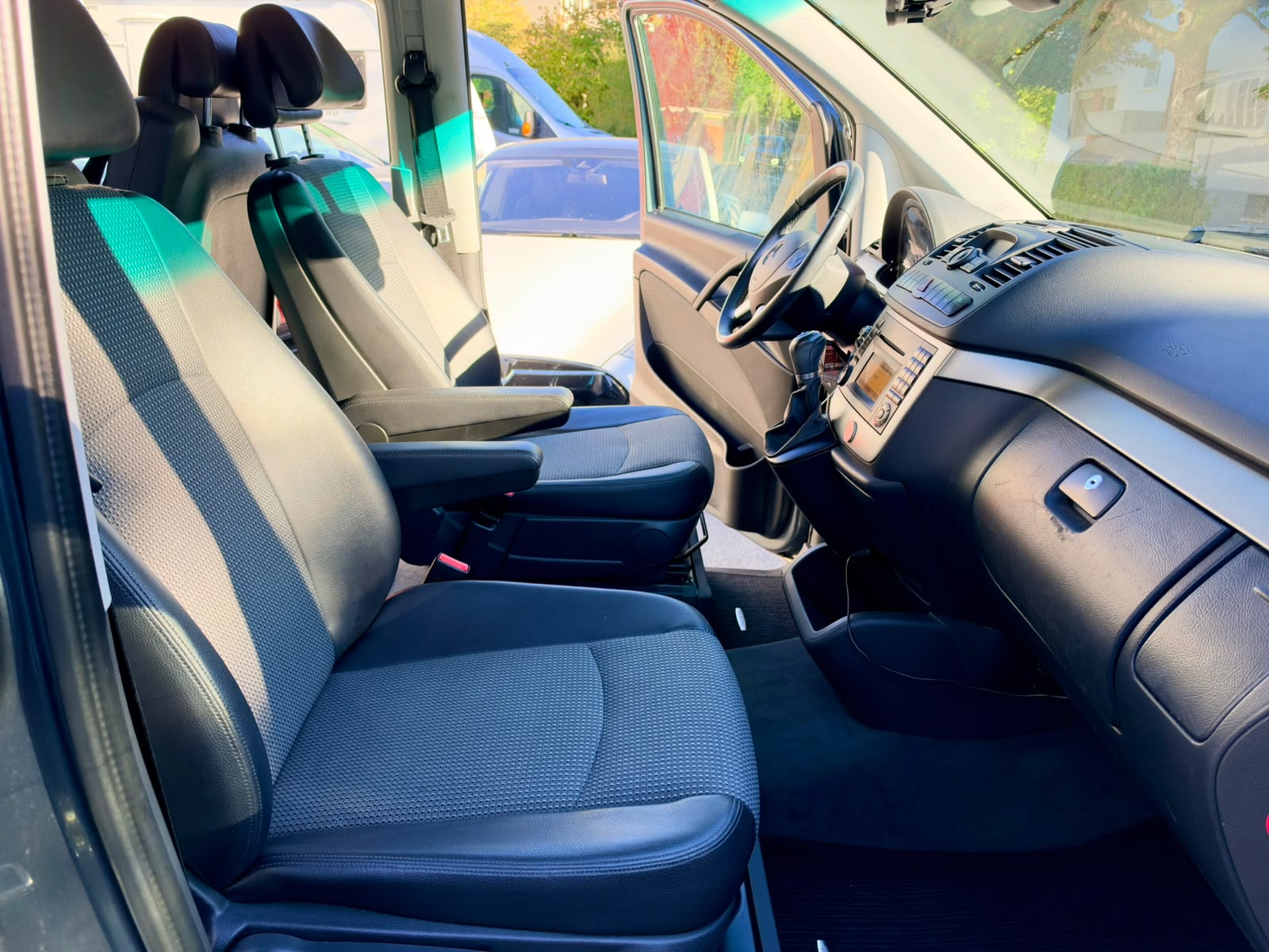 MERCEDES-BENZ Viano 2.2 CDI Blue Efficiency Trend A 7 - SITZE-image-15
