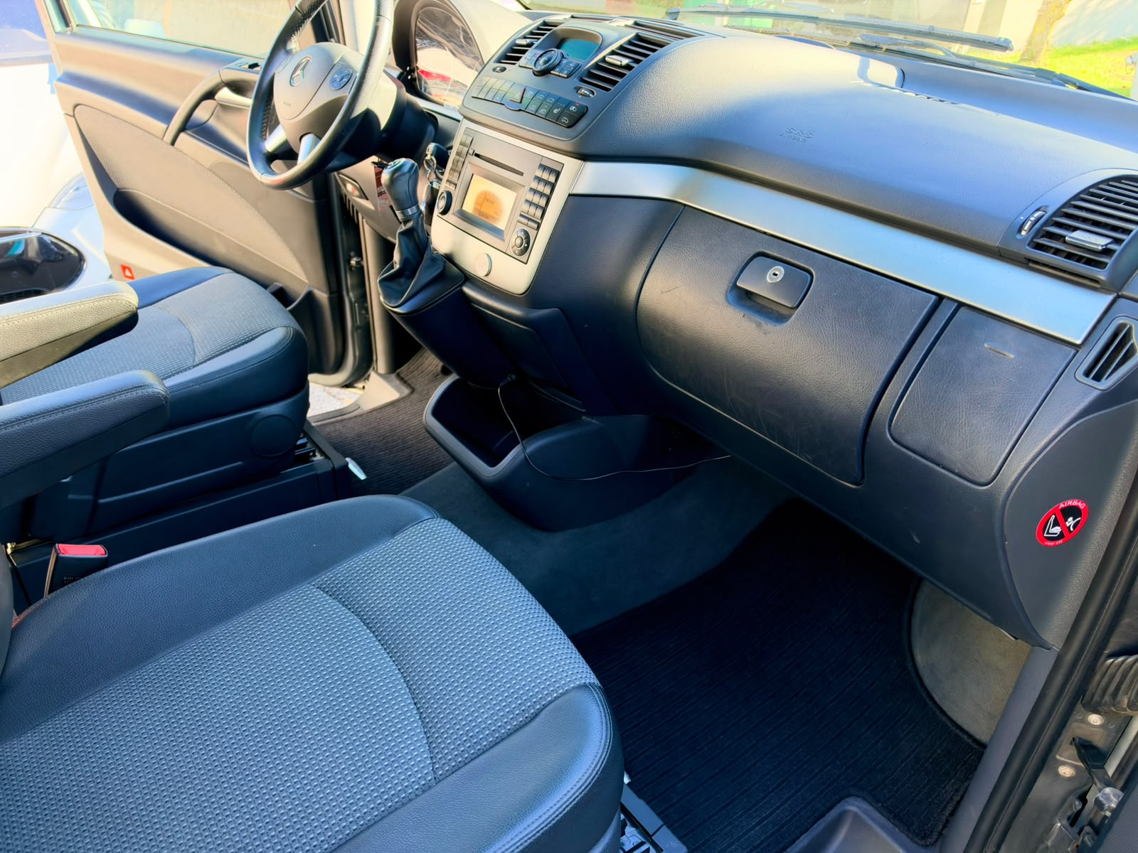 MERCEDES-BENZ Viano 2.2 CDI Blue Efficiency Trend A 7 - SITZE-image-16