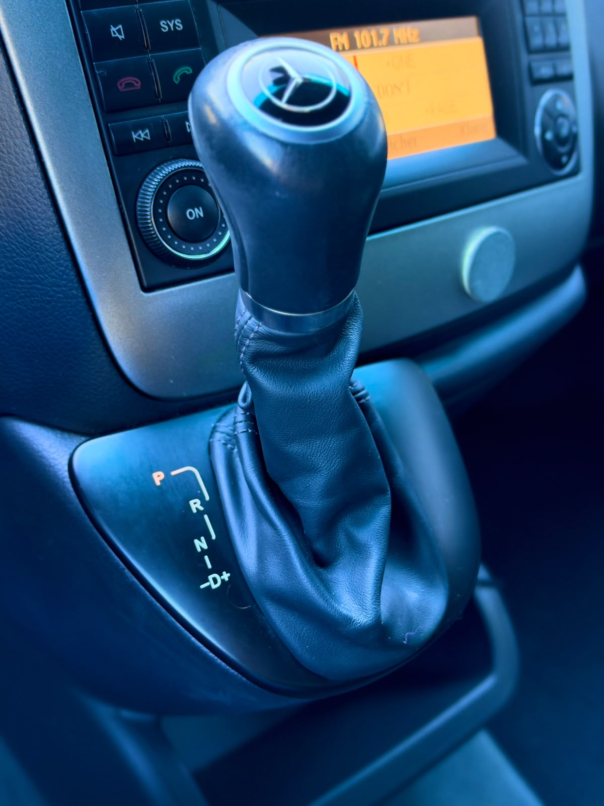MERCEDES-BENZ Viano 2.2 CDI Blue Efficiency Trend A 7 - SITZE-image-9