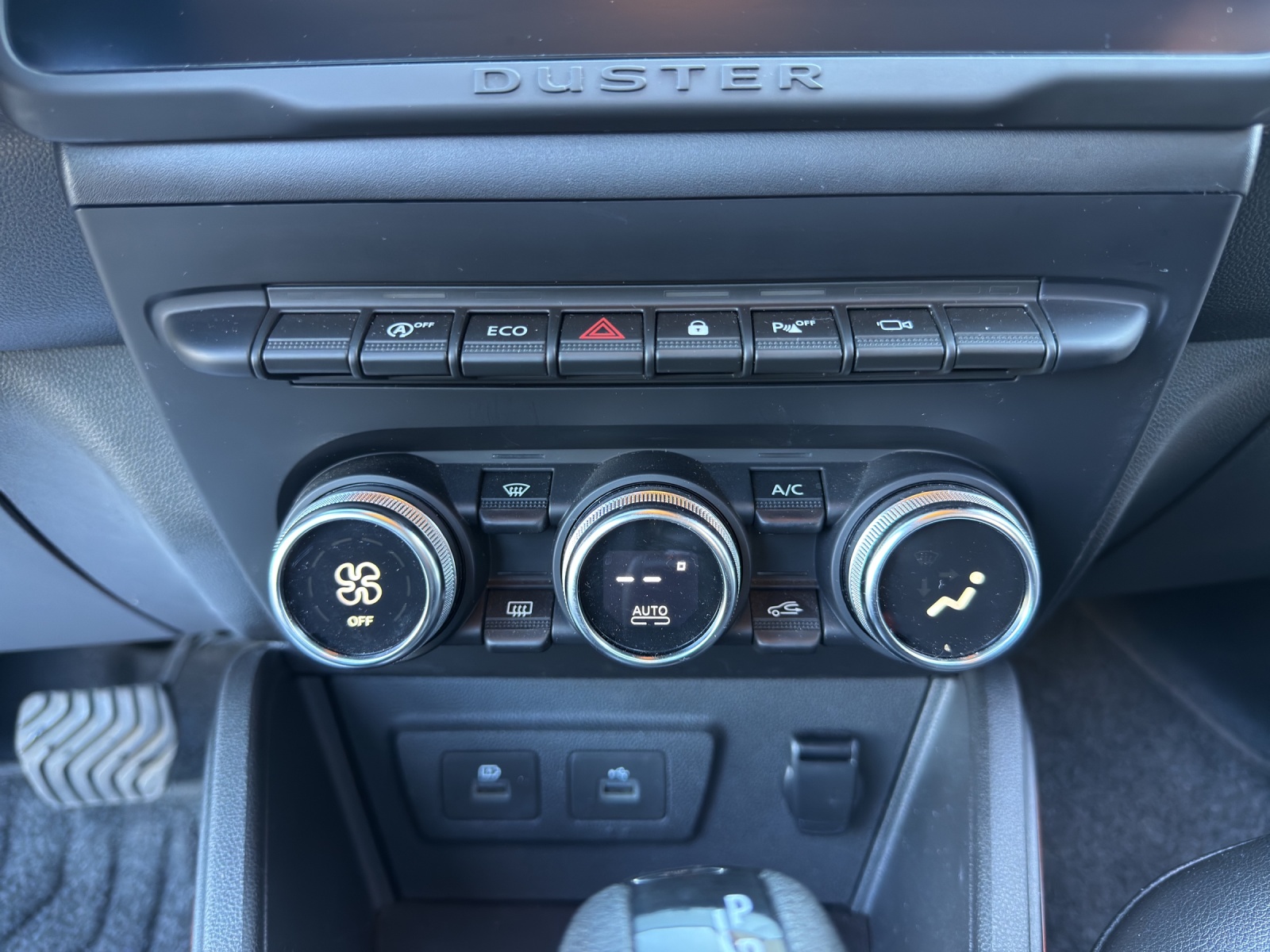 DACIA Duster TCe 150 Extreme EDC 4x2-image-15