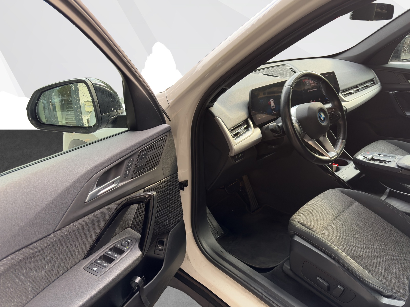 BMW iX1 xDrive30-image-8