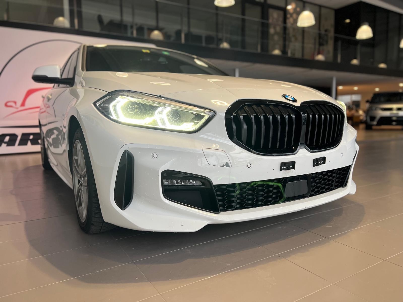 BMW 118d Steptronic M Sport-image-3