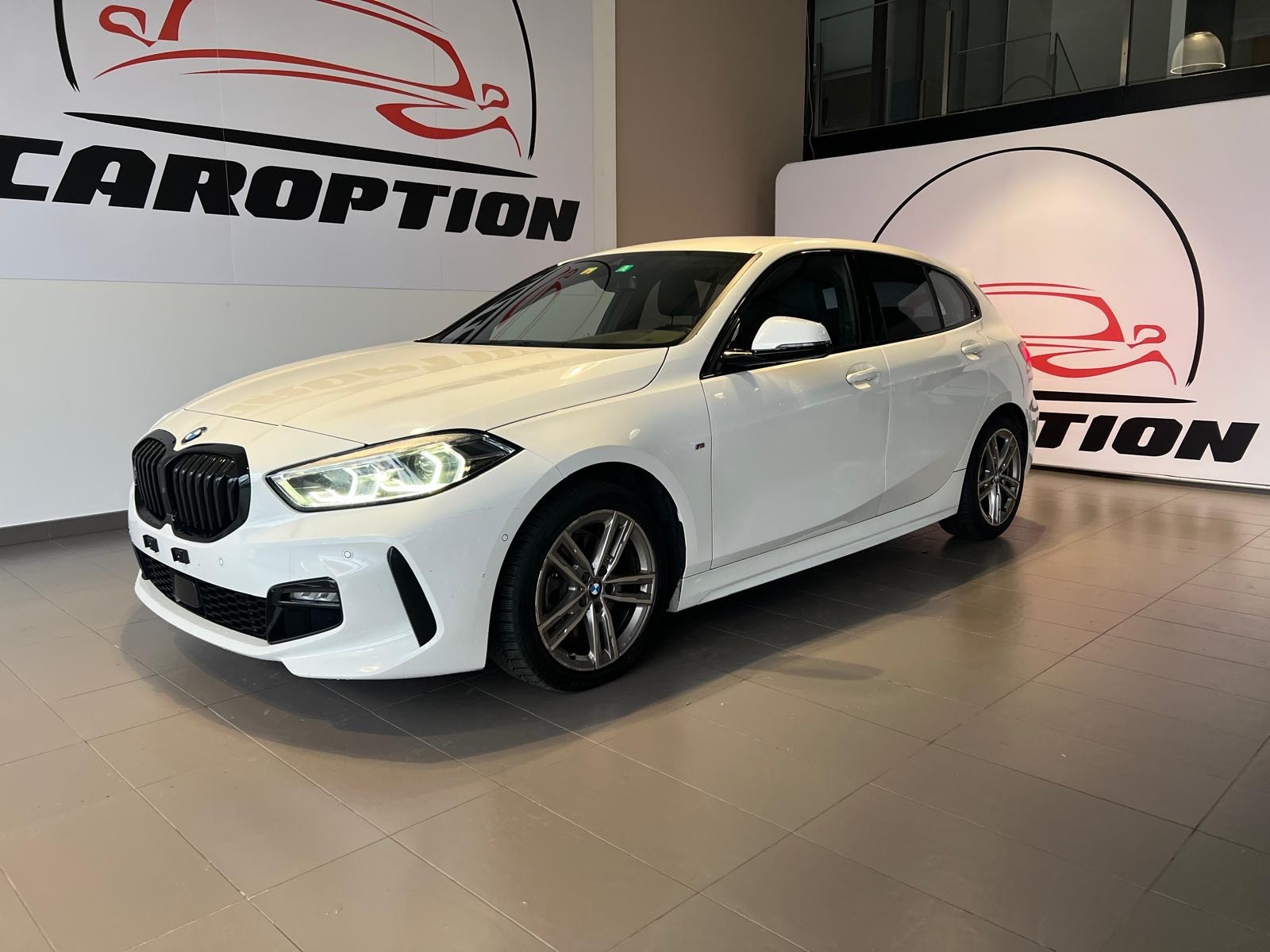 BMW 118d Steptronic M Sport-image-0
