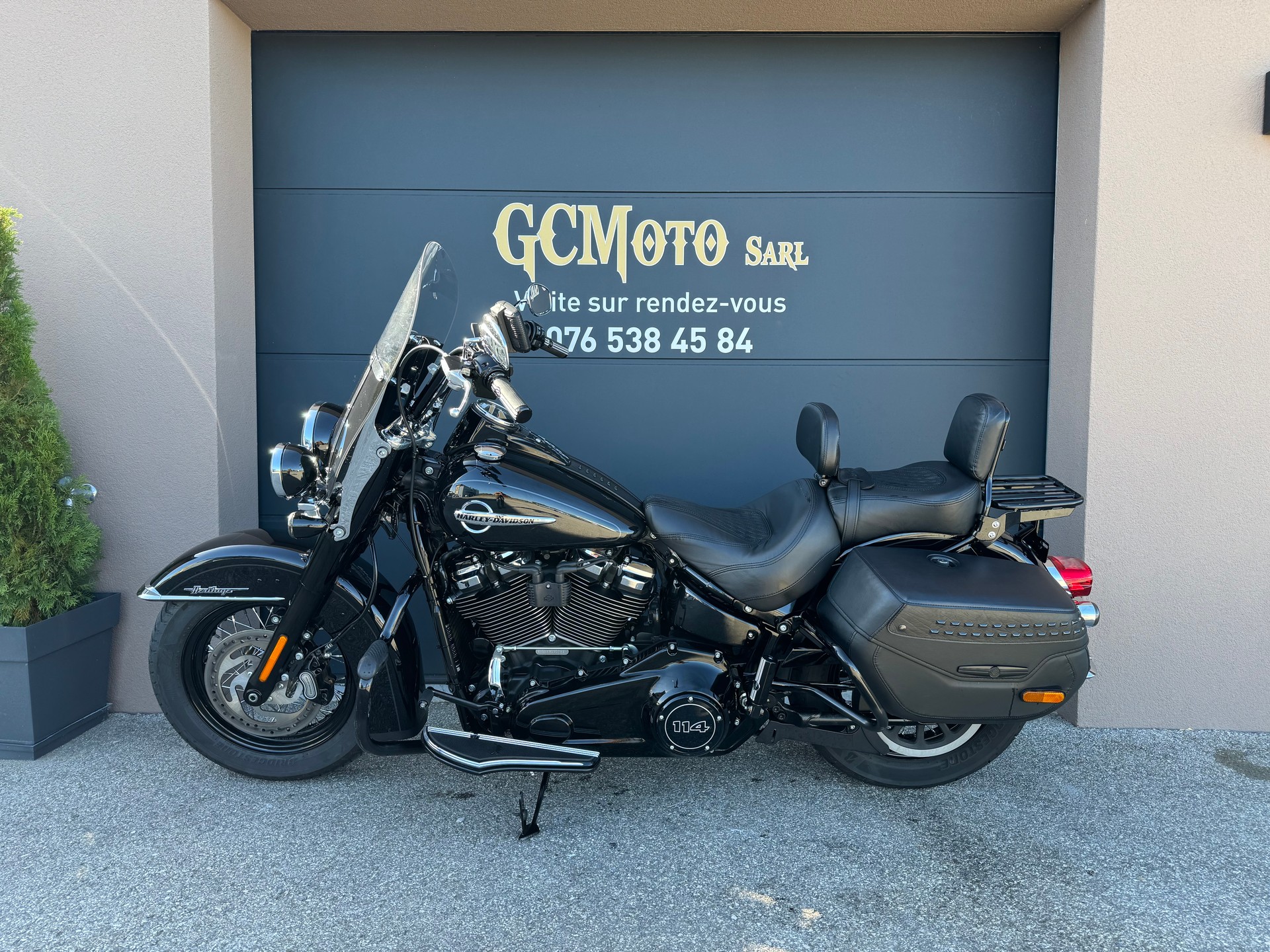 HARLEY-DAVIDSON FLHCS Heritage Classic 114 ABS-showroom-element-2