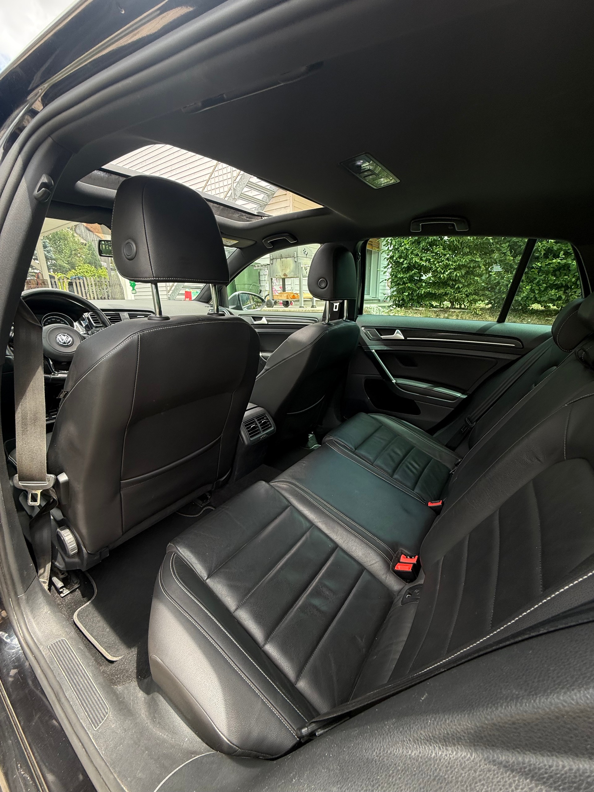 VW 2.0 TSI R DSG 4motion-image-6