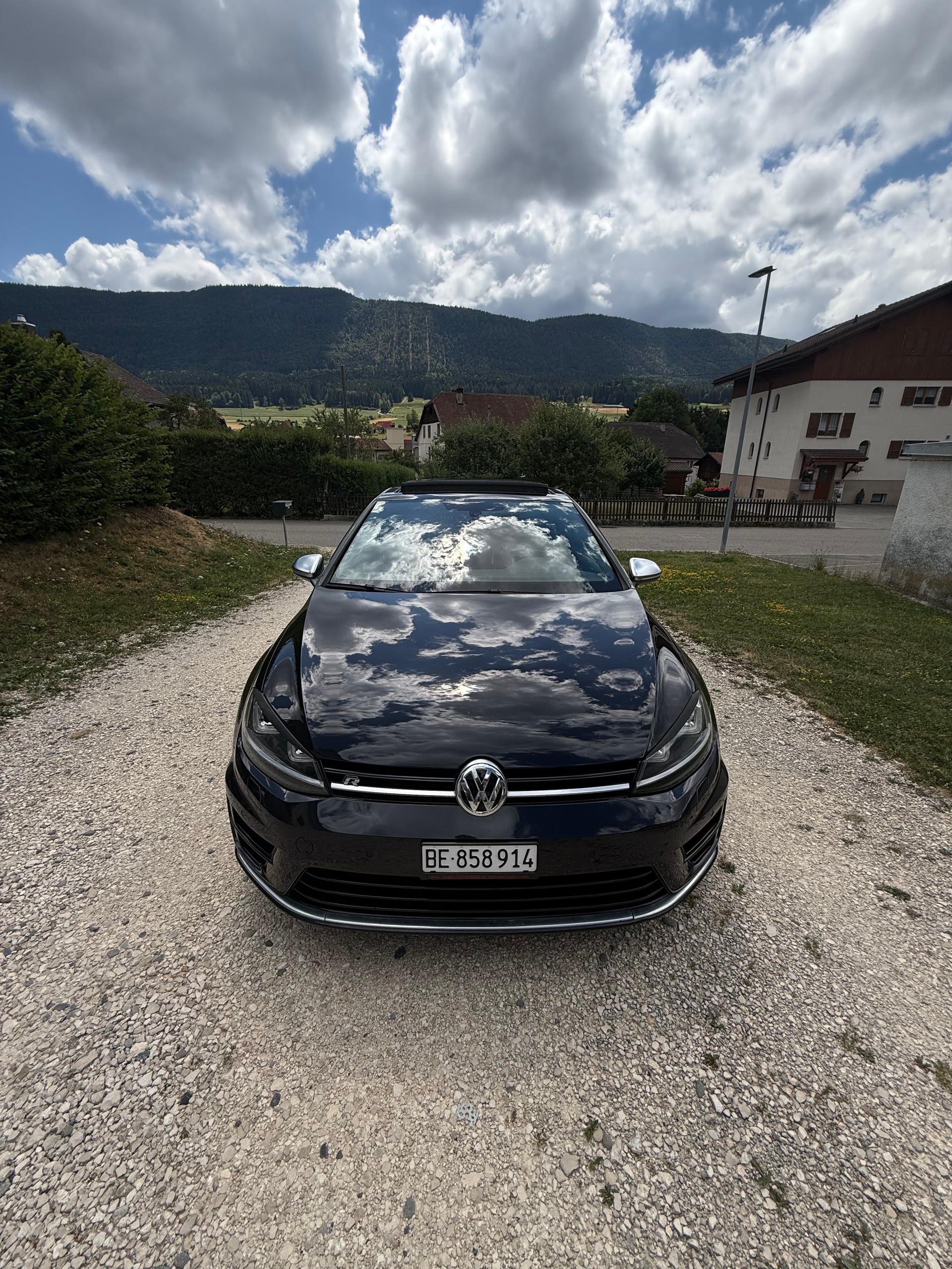 VW 2.0 TSI R DSG 4motion-image-0