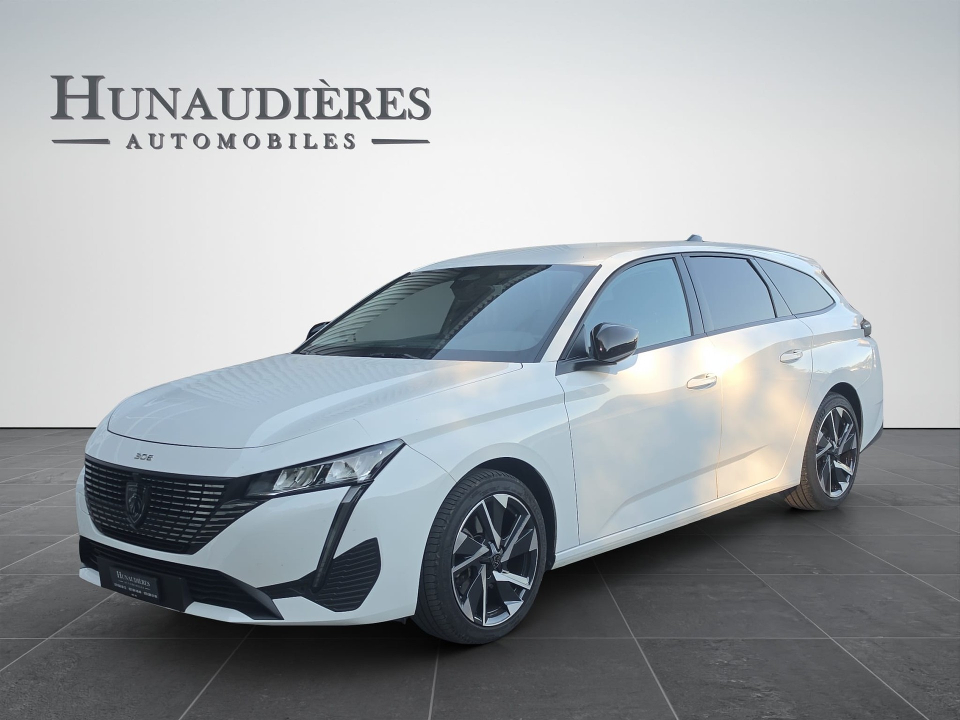 PEUGEOT 308 SW 1.5 BlueHDI Allure Pack EAT8-image-0