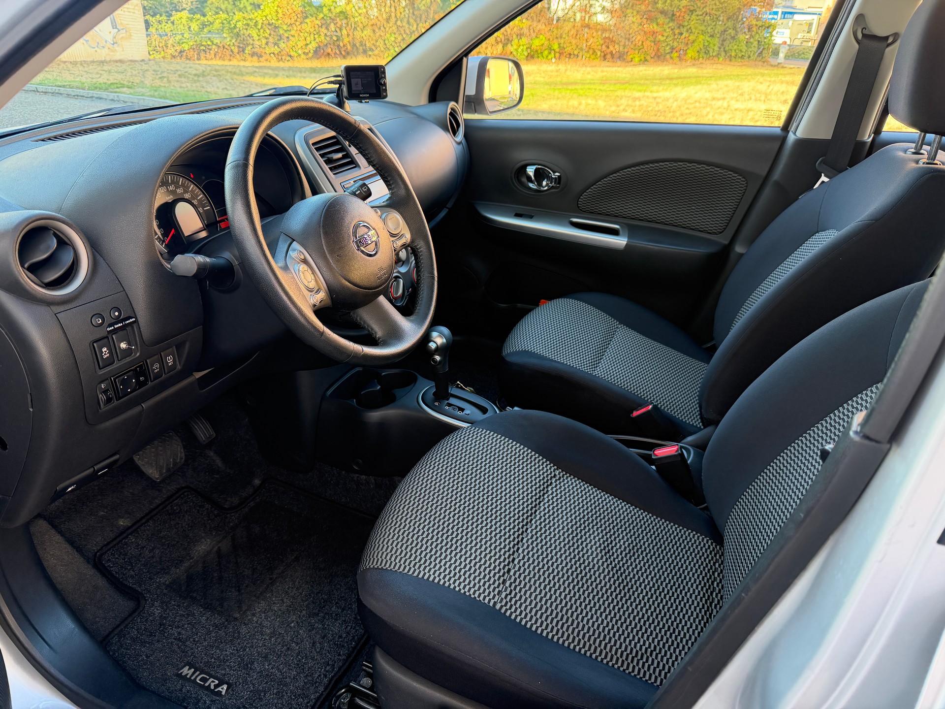 NISSAN Micra 1.2 DIG-S acenta CVT-image-2