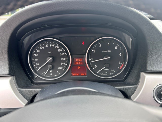 BMW 325i xDrive Touring Steptronic-image-8