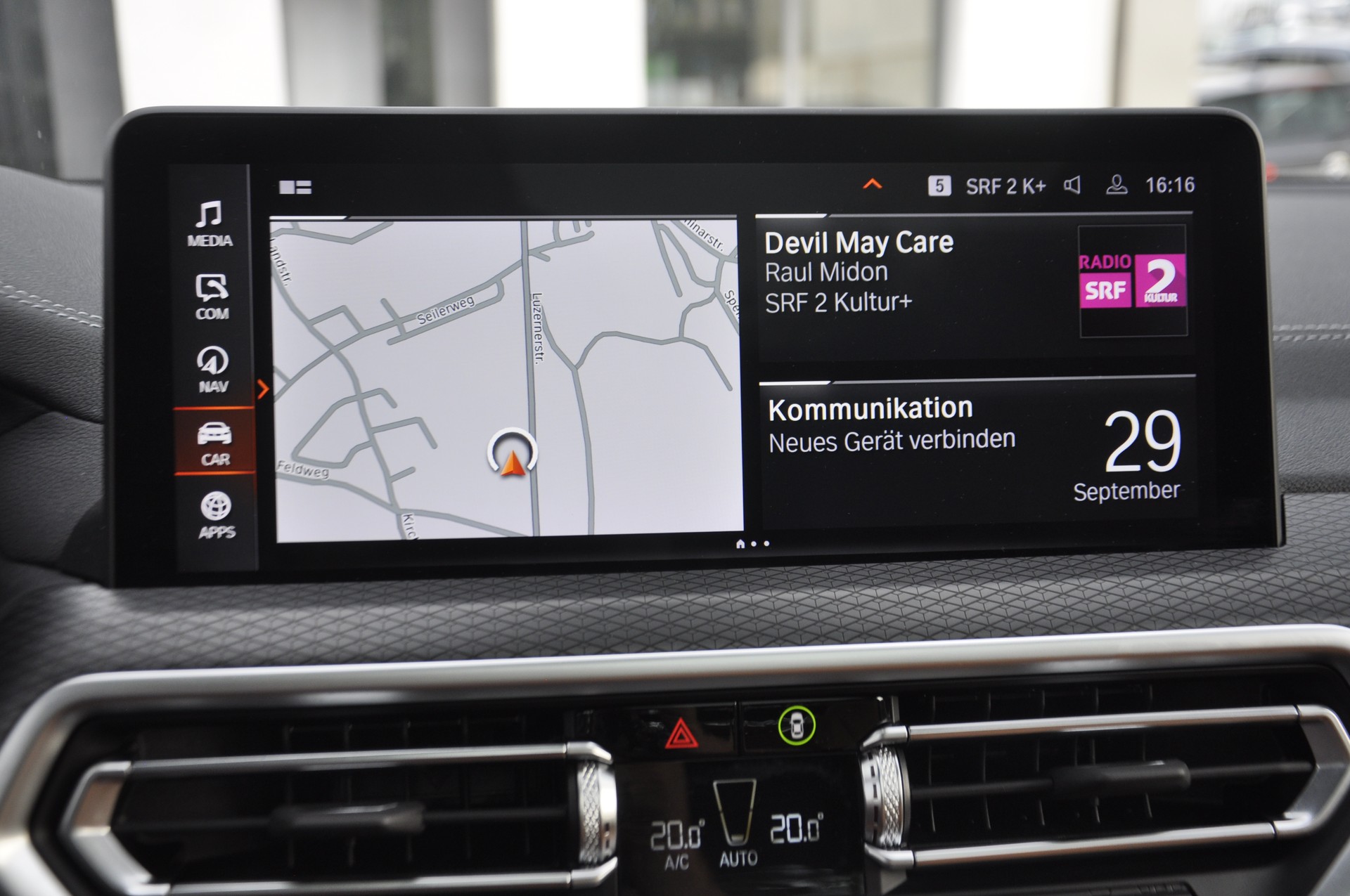 BMW iX3 Inspiring I Panorama-Glasdach-image-11