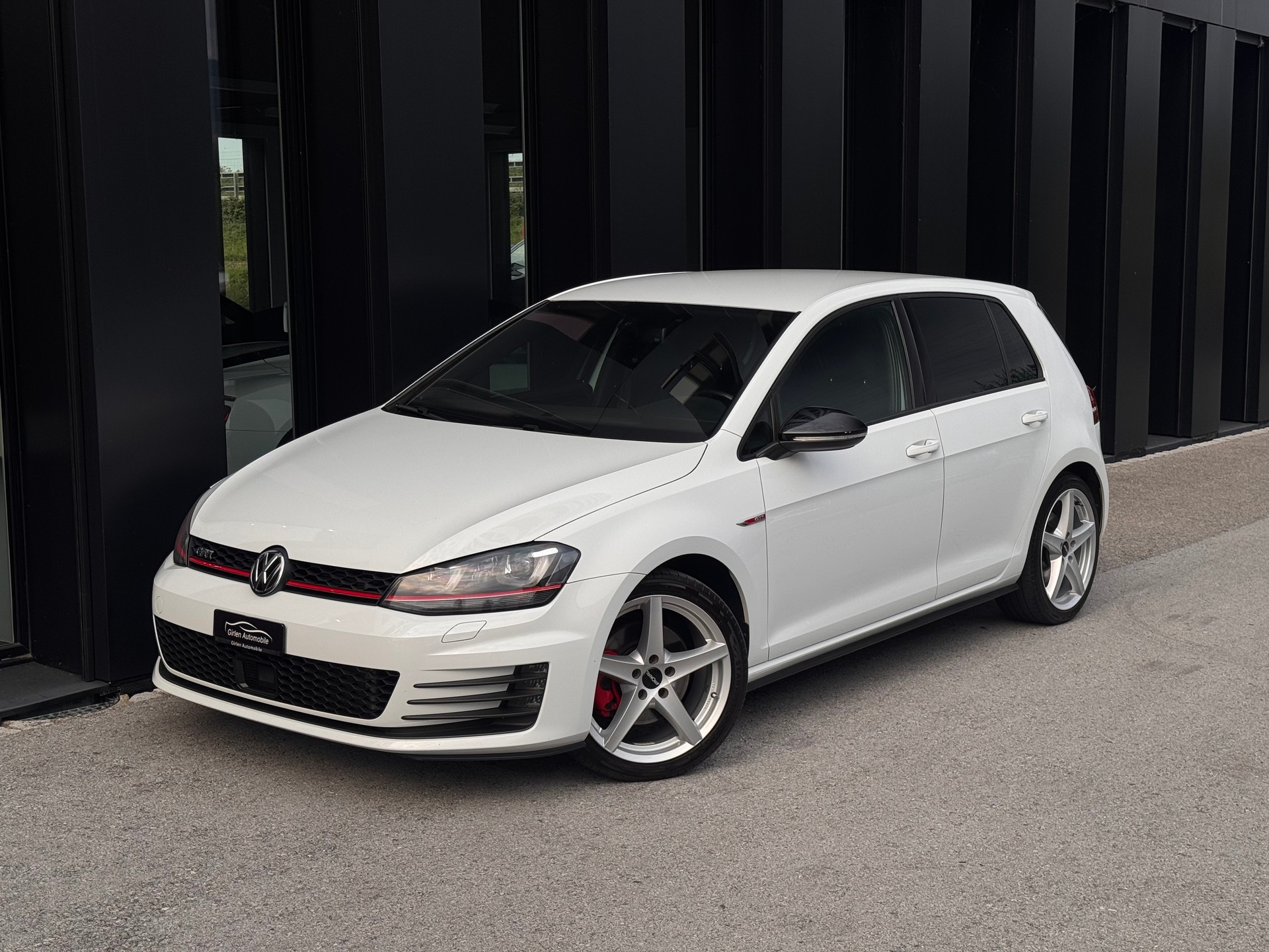 VW Golf 2.0 TSI GTI-image-0