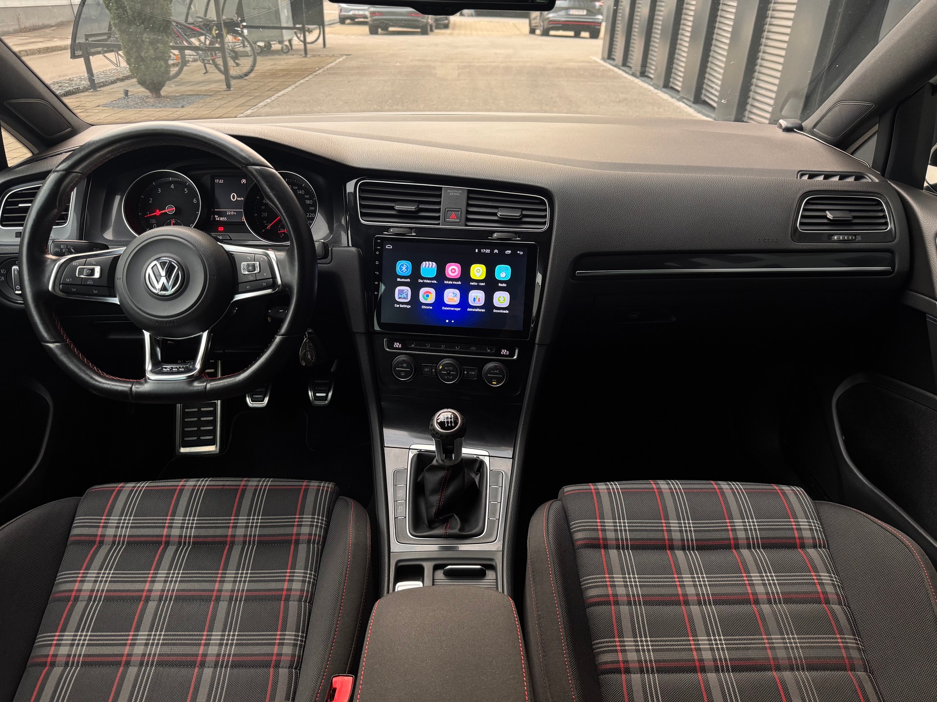 VW Golf 2.0 TSI GTI-image-13
