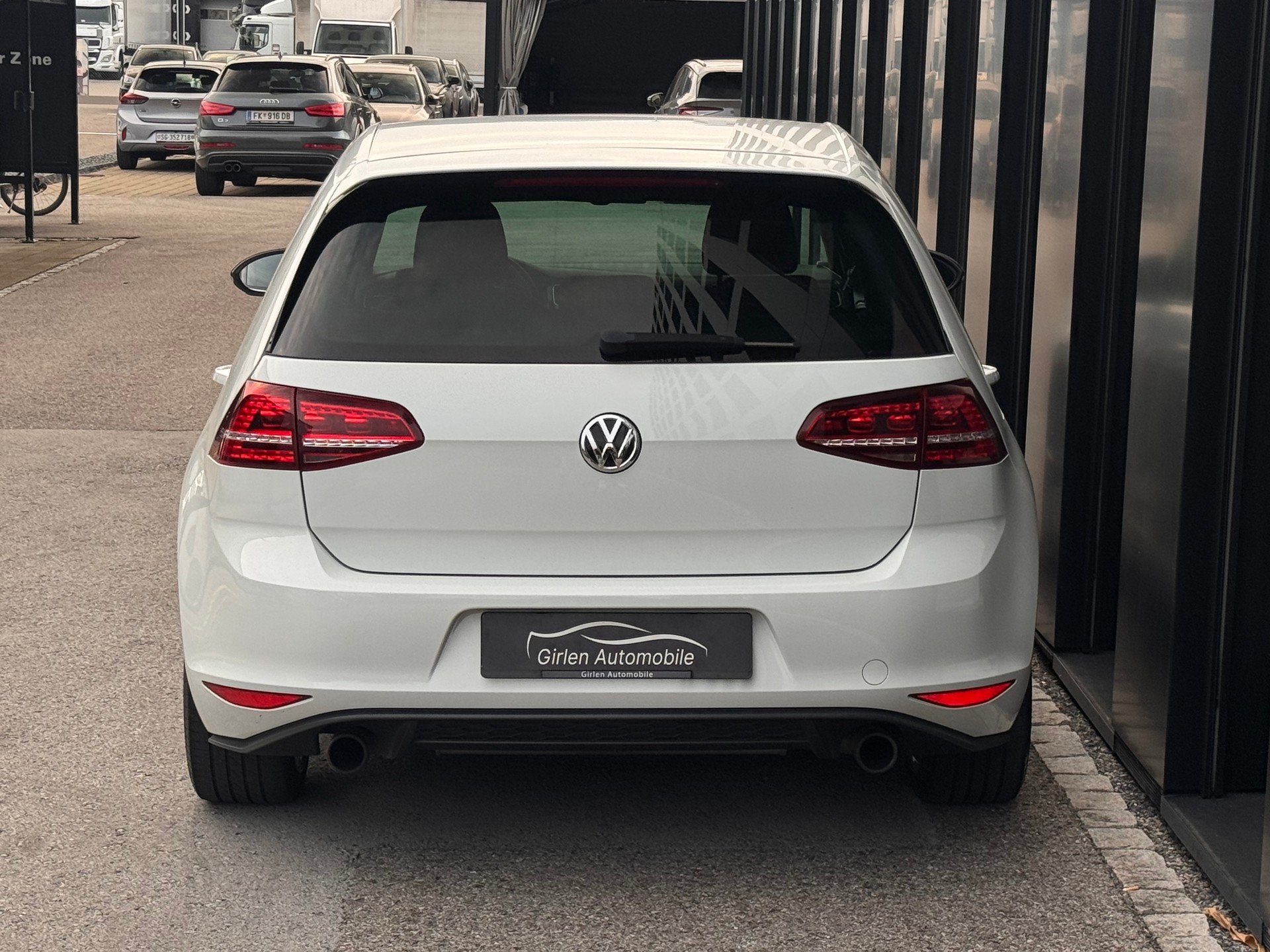 VW Golf 2.0 TSI GTI-image-5