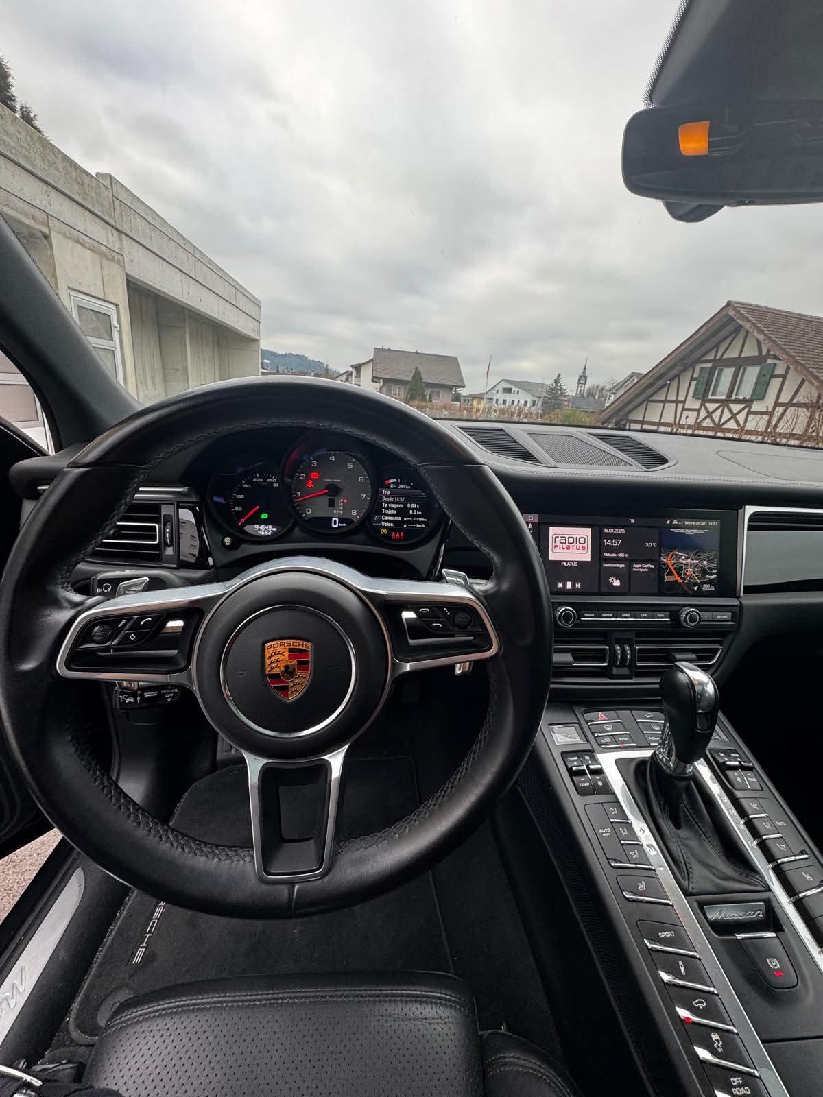 PORSCHE Macan S PDK-image-5