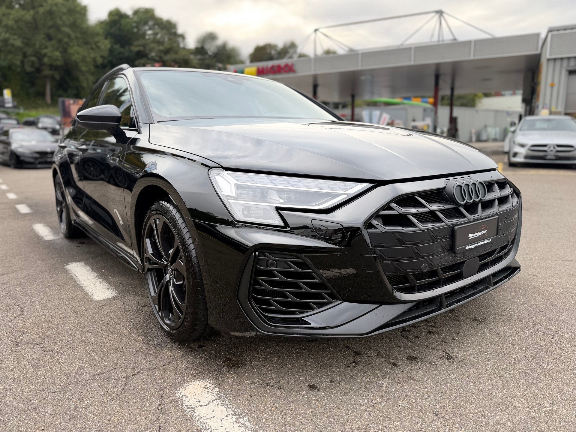 AUDI S3 Sportback TFSI quattro S-tronic-showroom-element-1