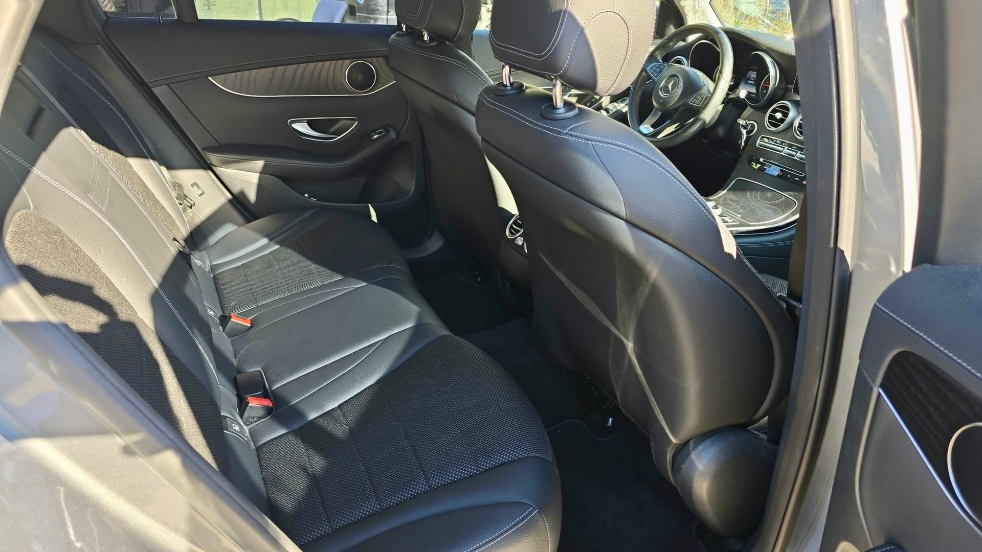 MERCEDES-BENZ GLC 250 d 4Matic 9G-Tronic-image-12