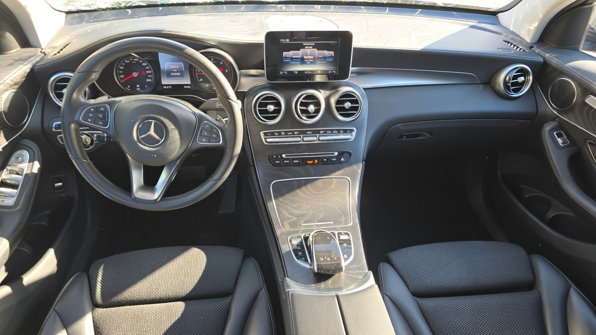 MERCEDES-BENZ GLC 250 d 4Matic 9G-Tronic-image-9