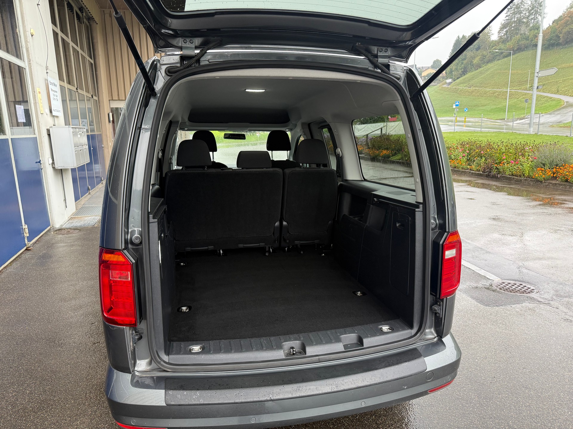 VW Caddy Maxi 1.4 TSI Trendline DSG-image-5