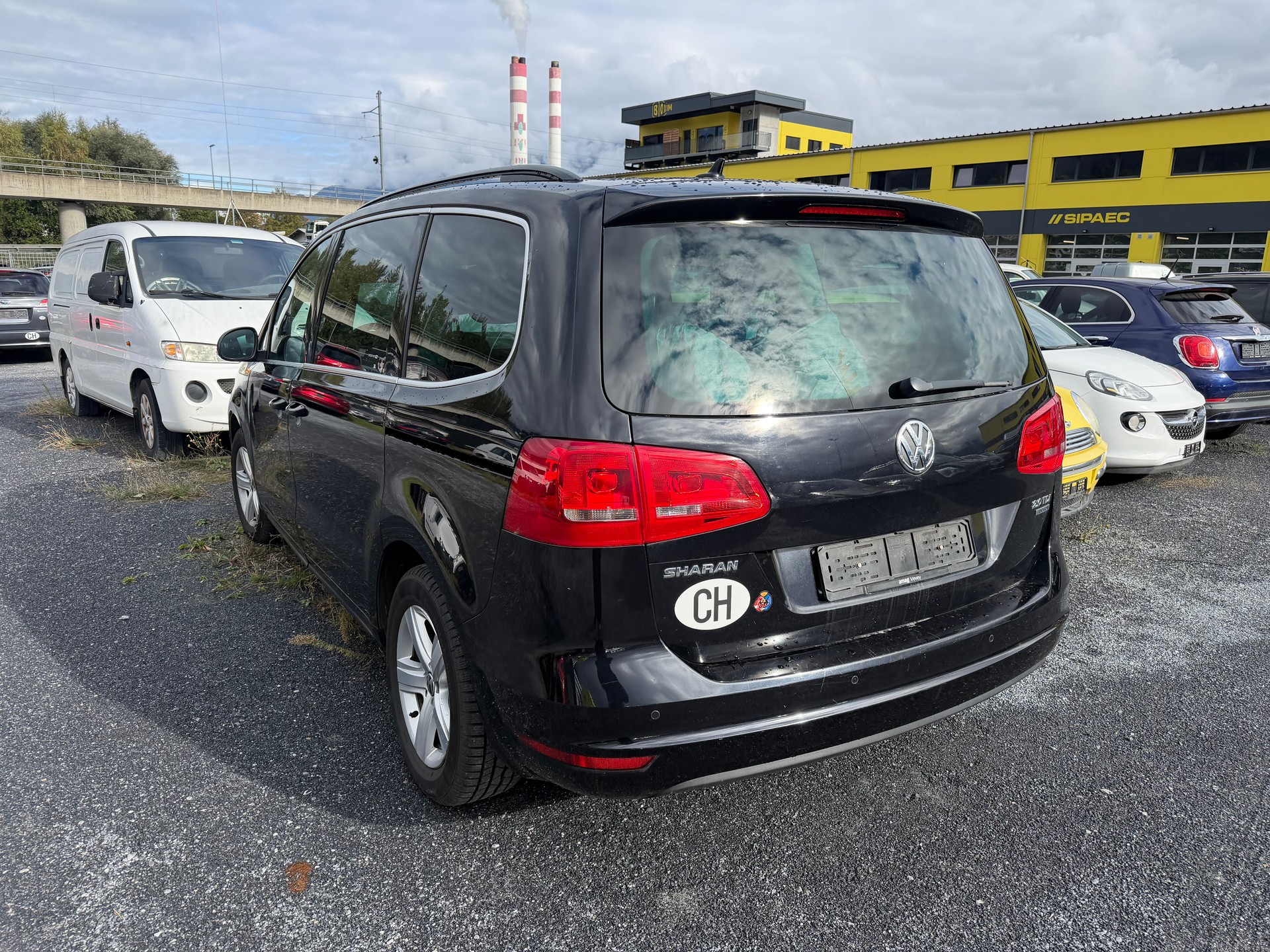 VW Sharan 2.0 TDI BMT Design 4Motion-image-2